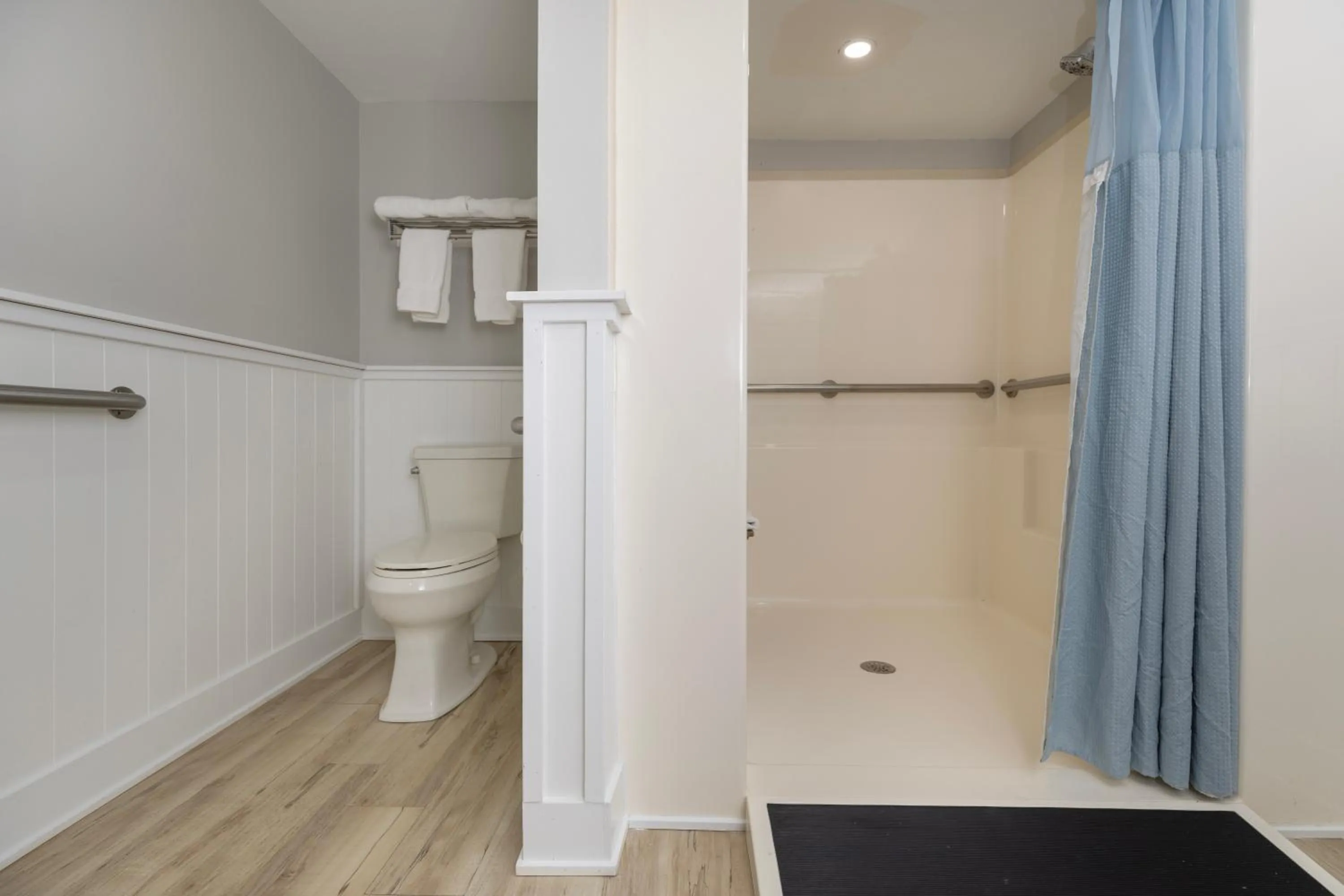 Shower in Brandywine River Hotel