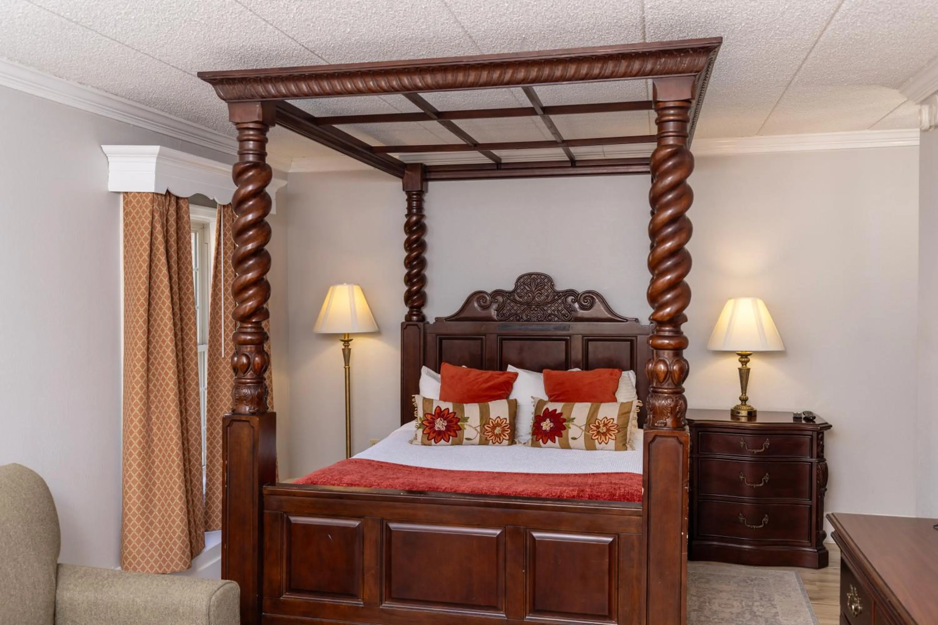 Bed in Brandywine River Hotel