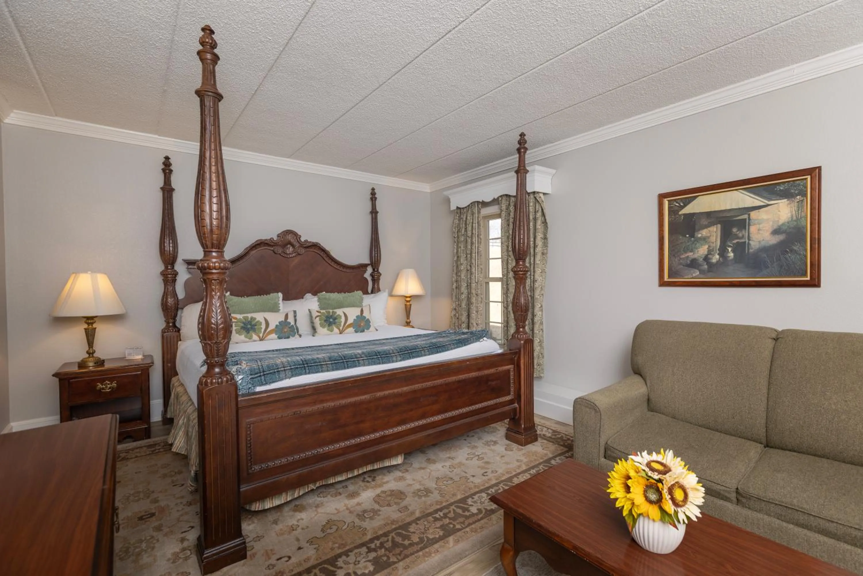 Bed in Brandywine River Hotel