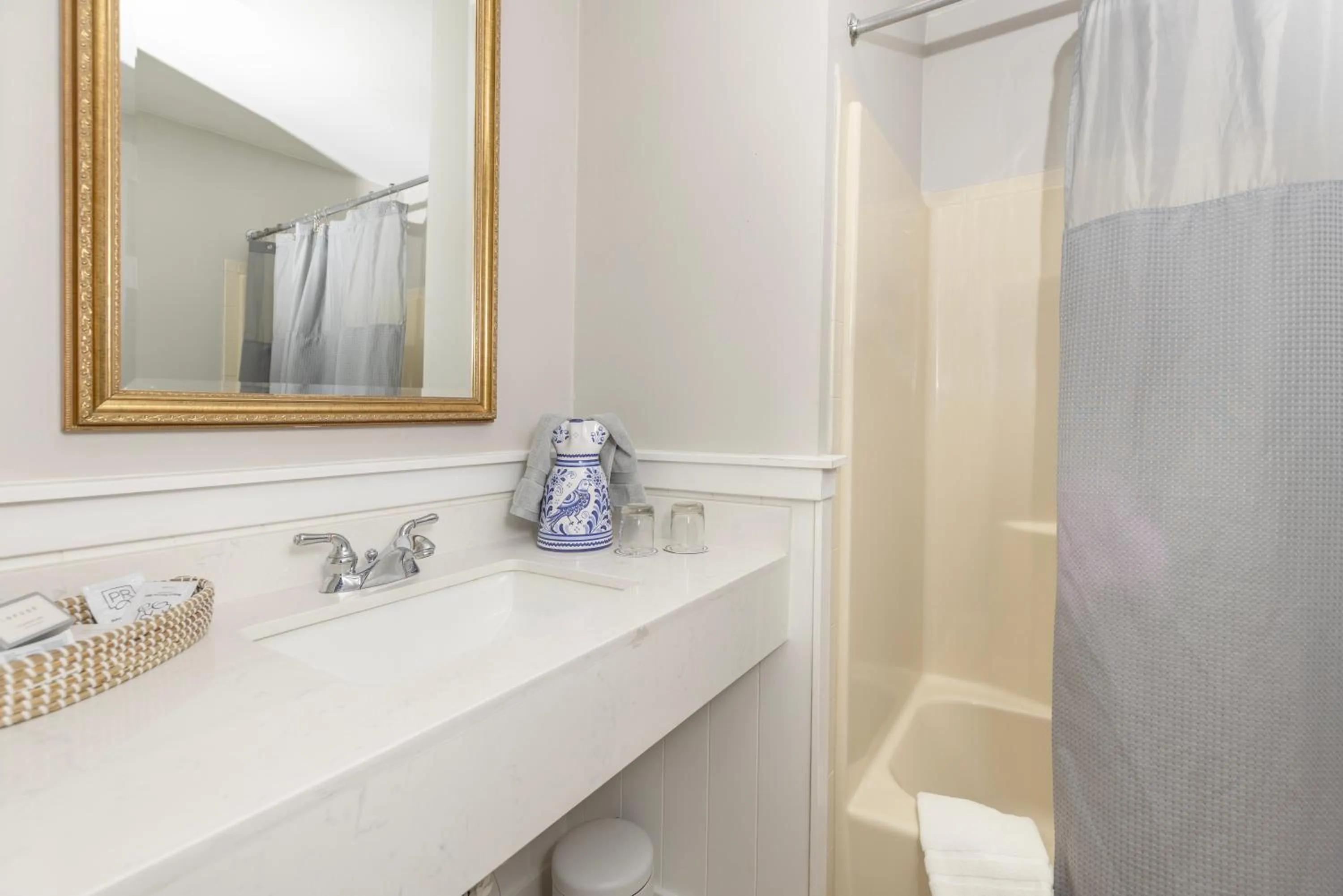 Shower in Brandywine River Hotel