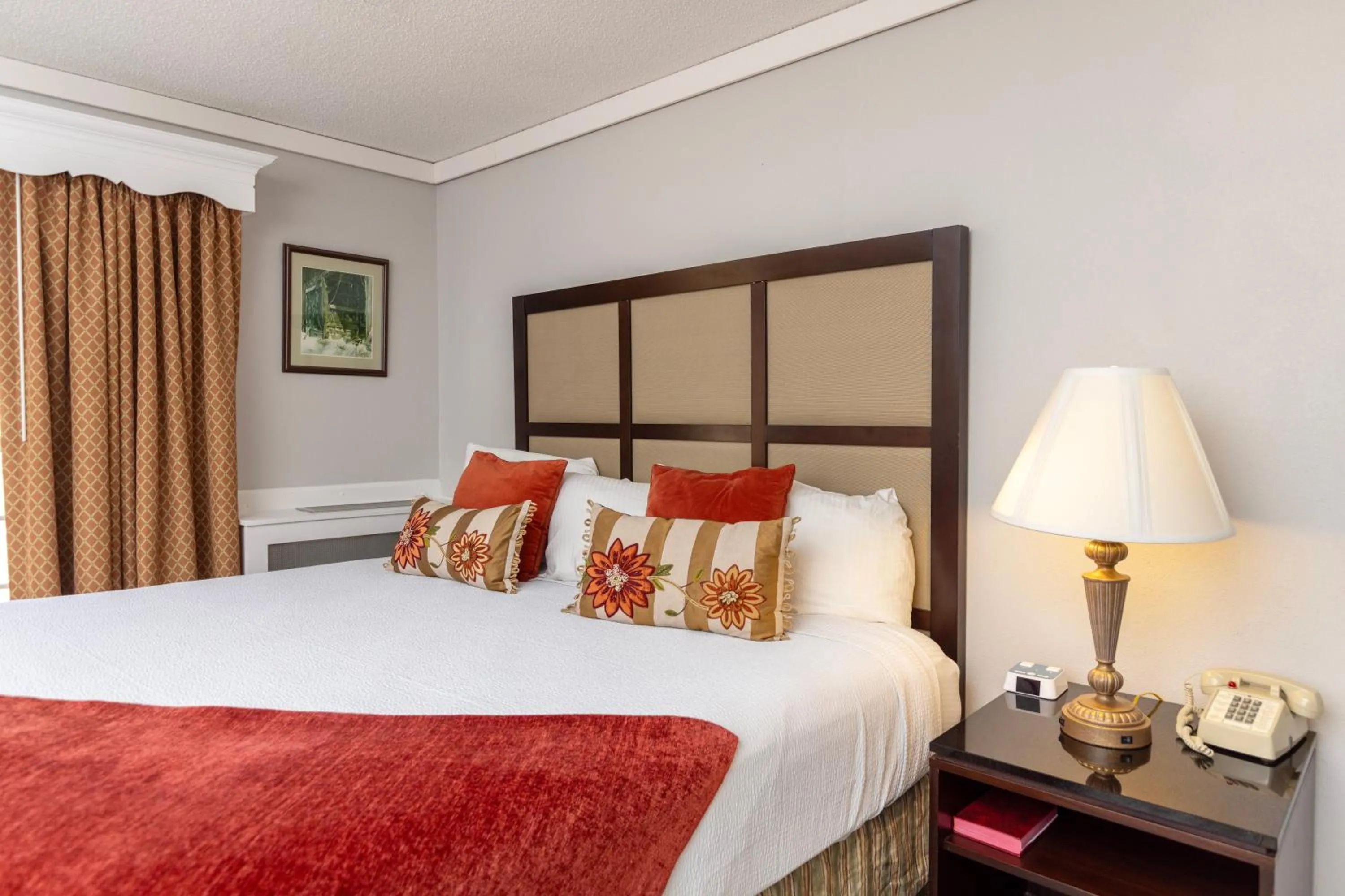 Bed in Brandywine River Hotel