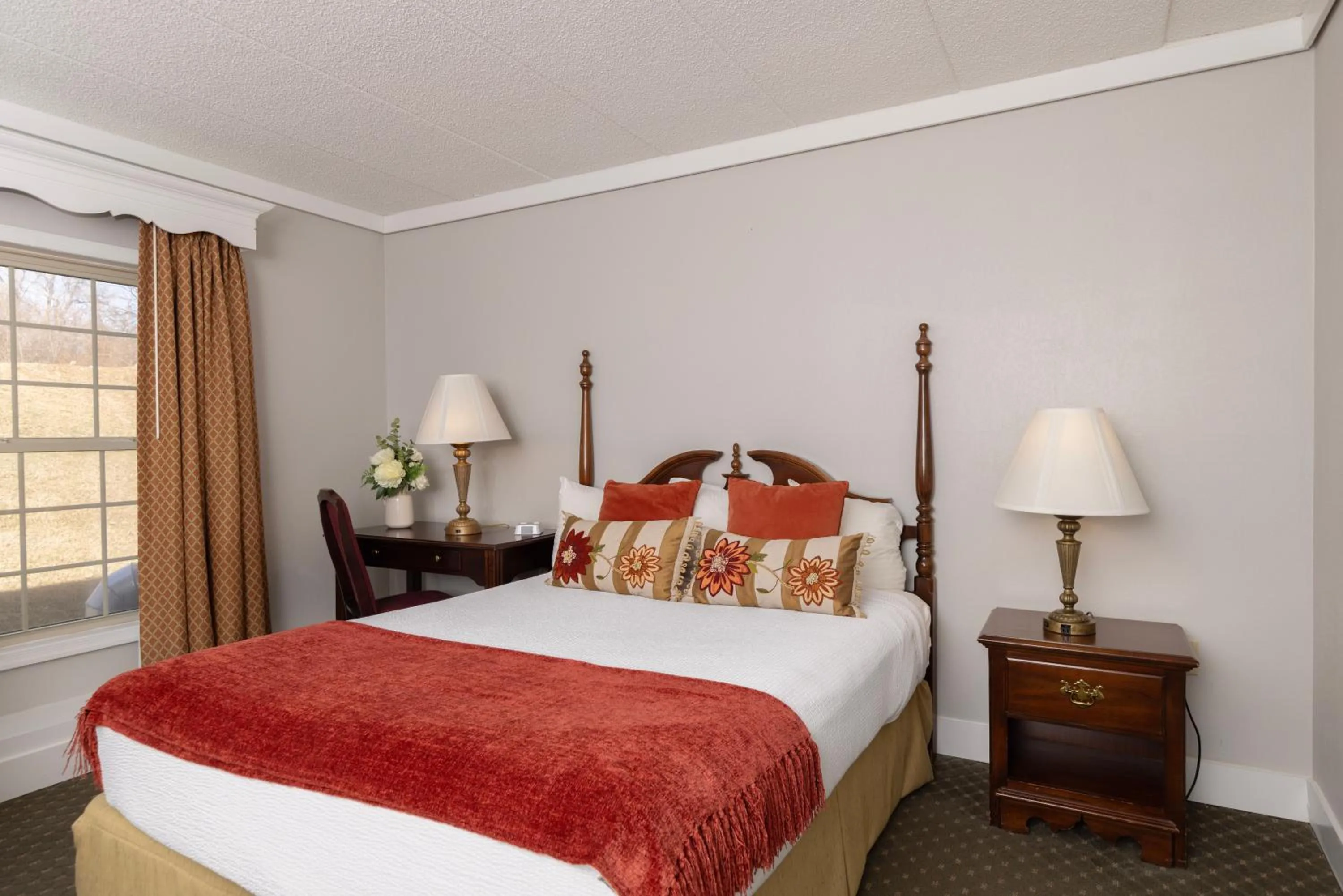 Bed in Brandywine River Hotel