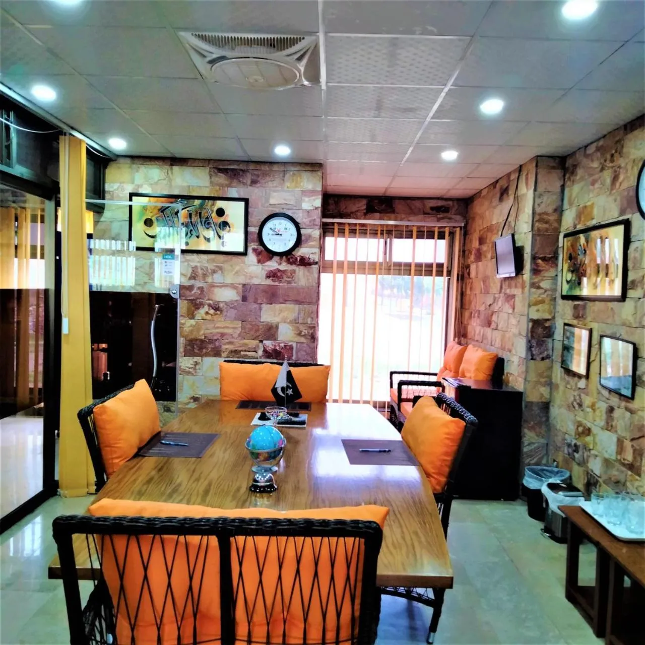 Seating area in Hotel Vista Inn DHA