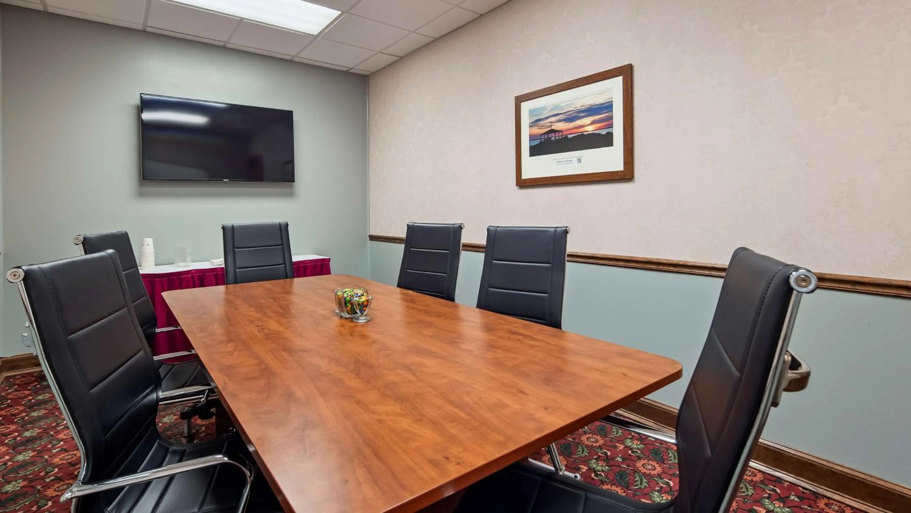 Meeting/conference room in Best Western Plus Portsmouth Hotel & Suites
