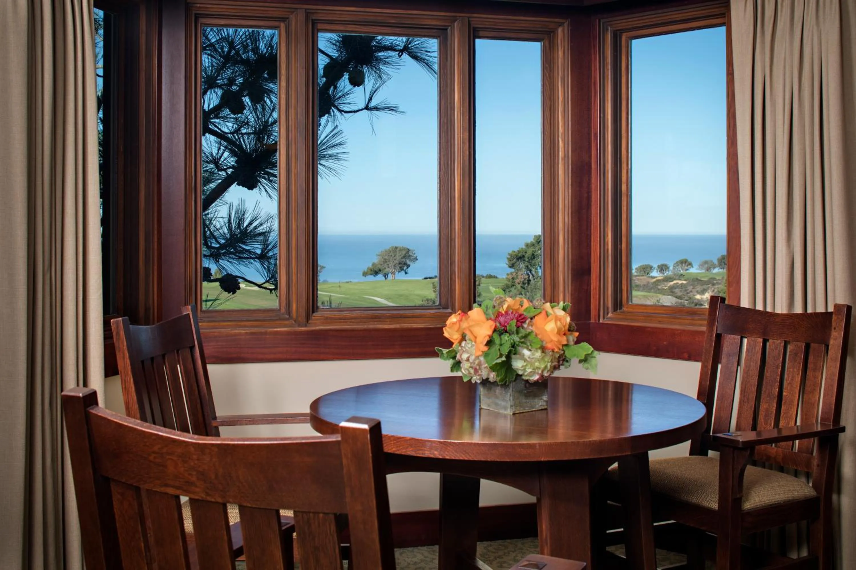 Seating area in The Lodge at Torrey Pines