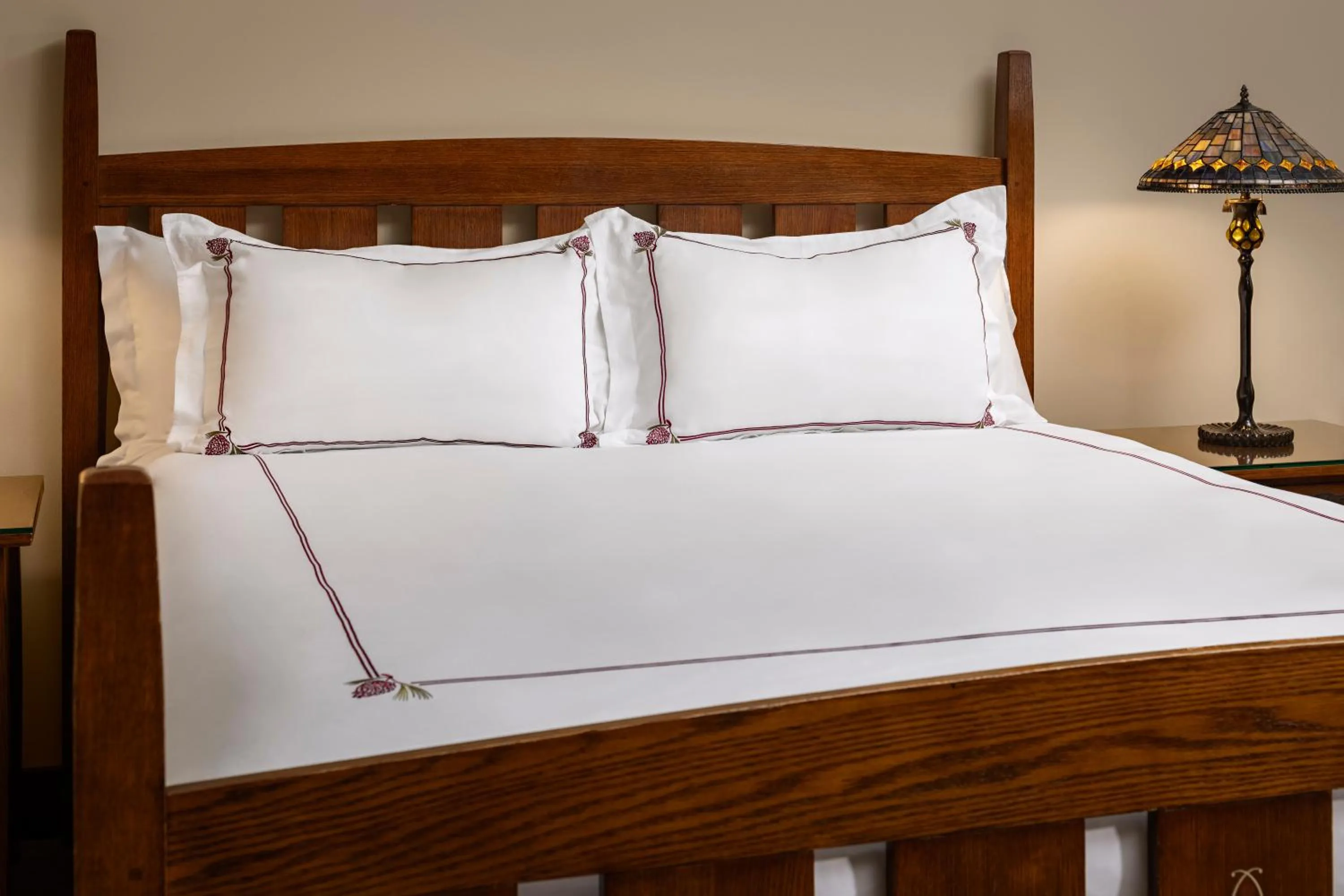 Bedroom, Bed in The Lodge at Torrey Pines