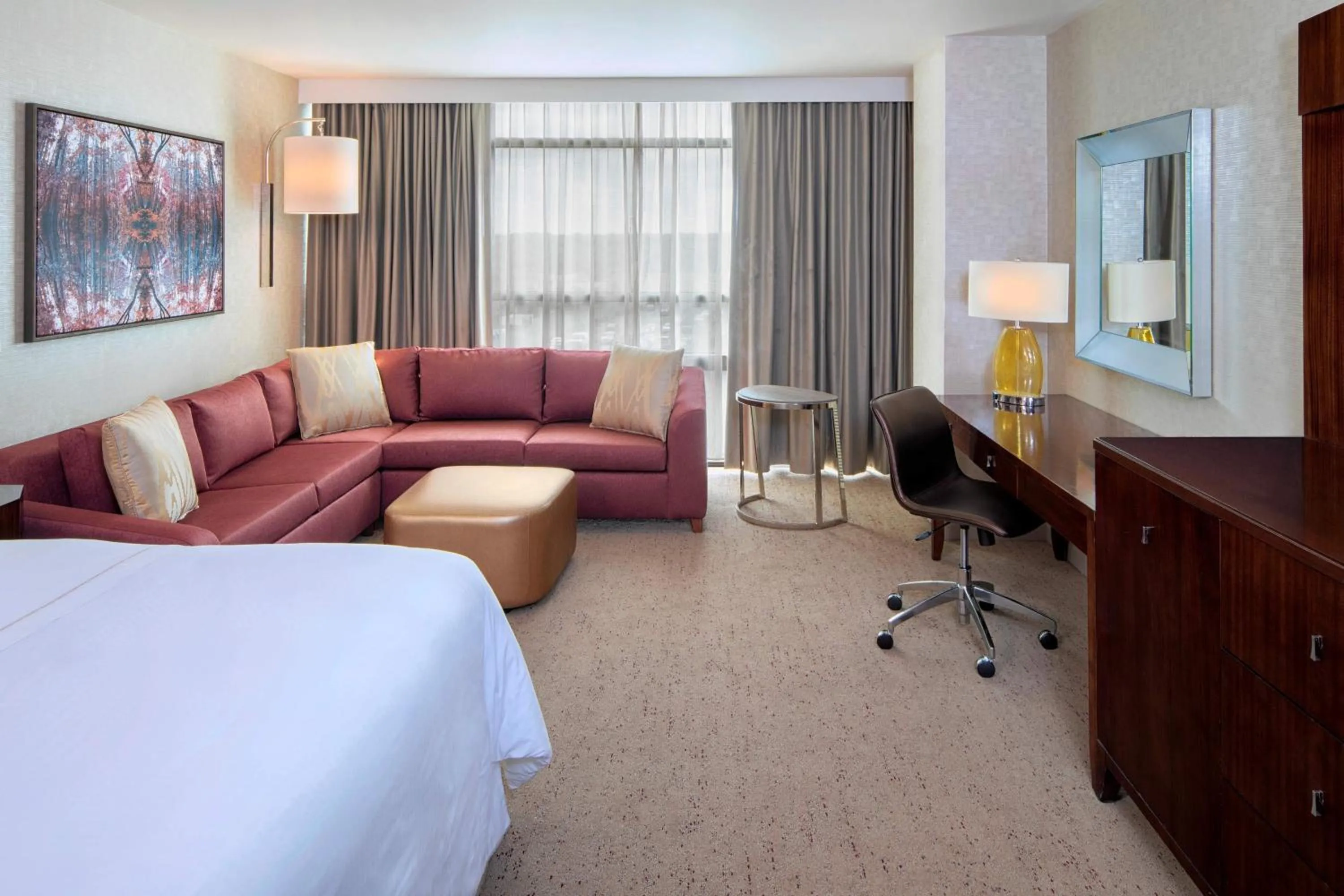 Photo of the whole room, Bed in The Westin Mount Laurel