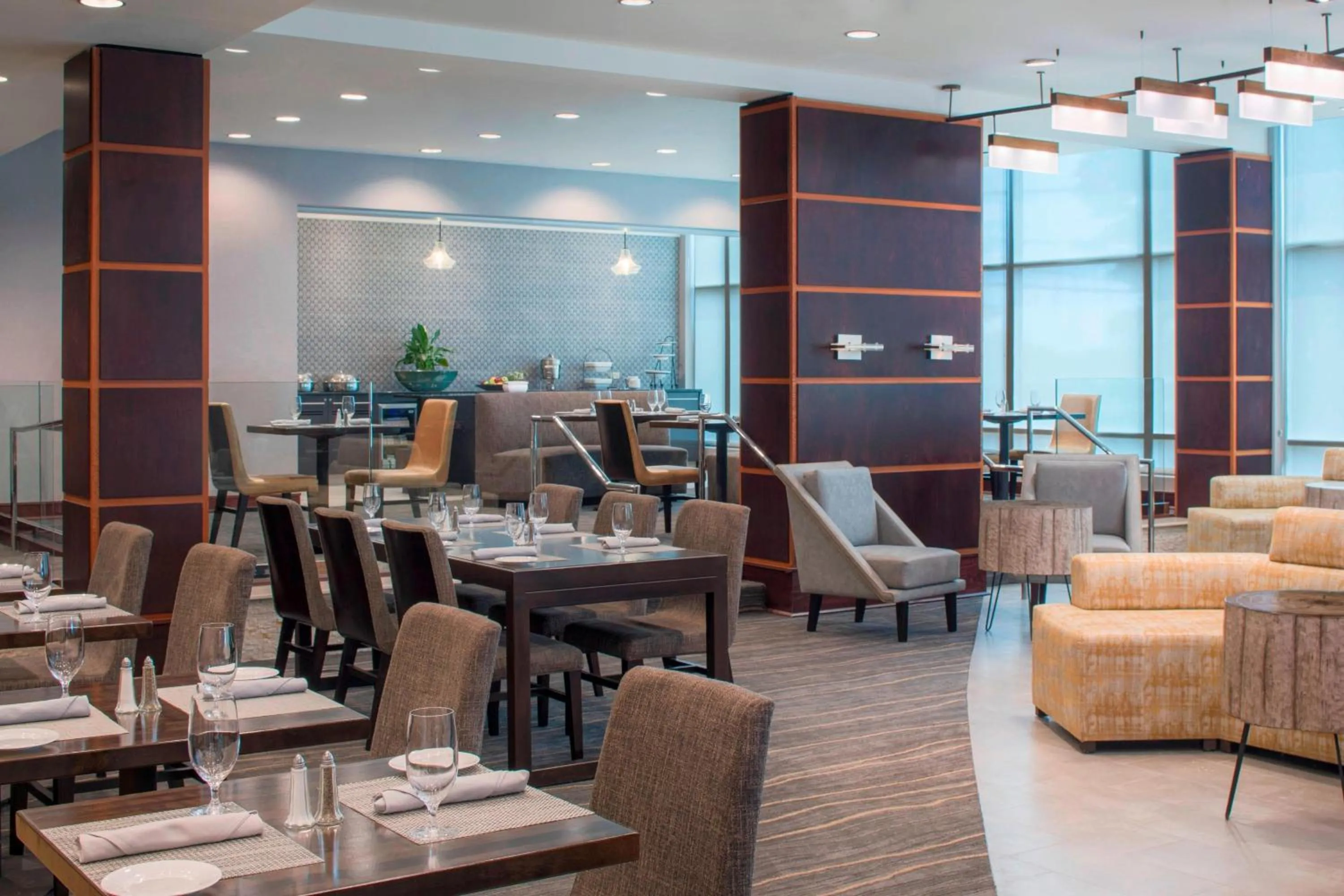 Restaurant/places to eat in The Westin Mount Laurel