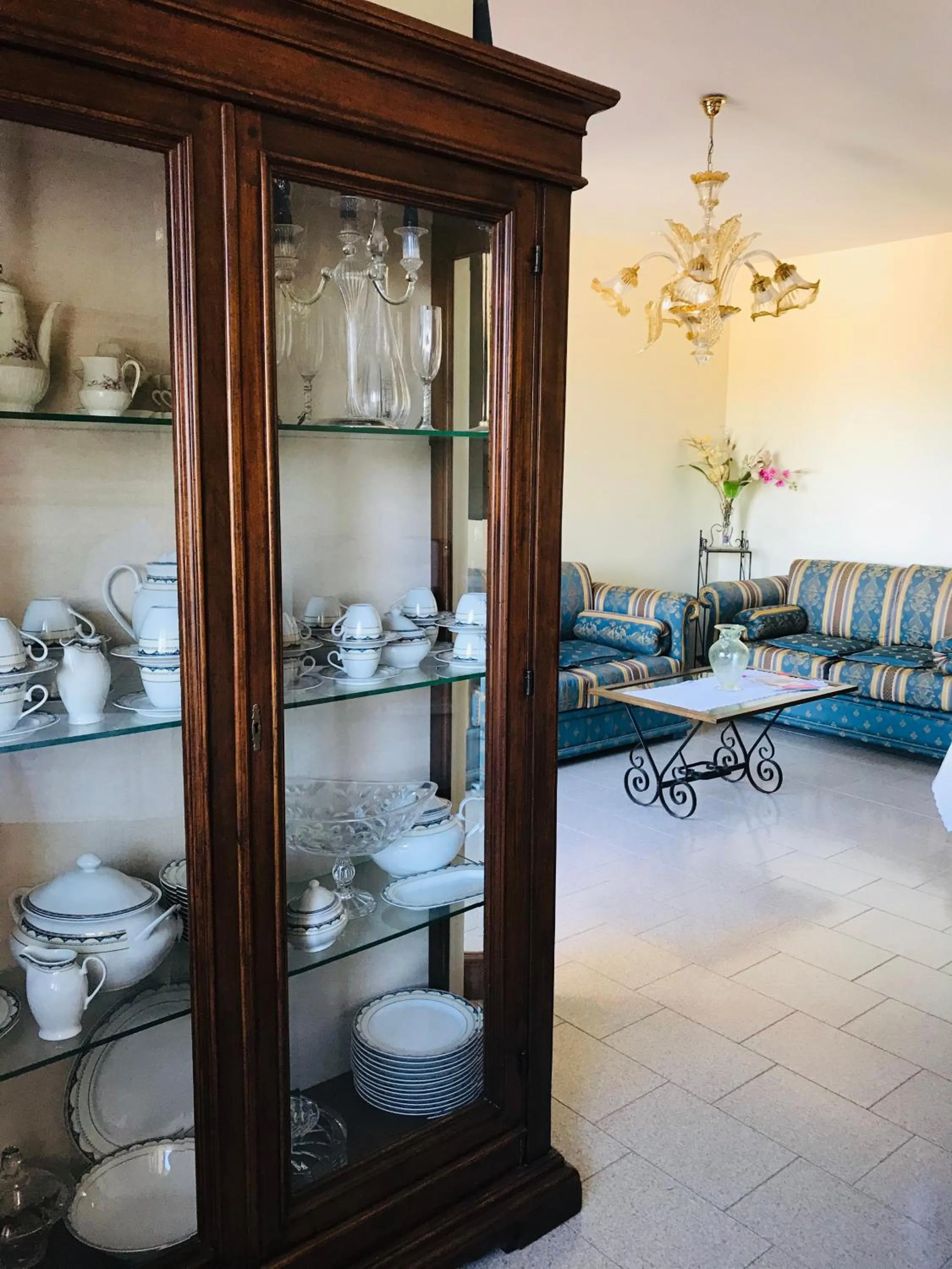 Communal lounge/ TV room in Le stanze di Botticelli