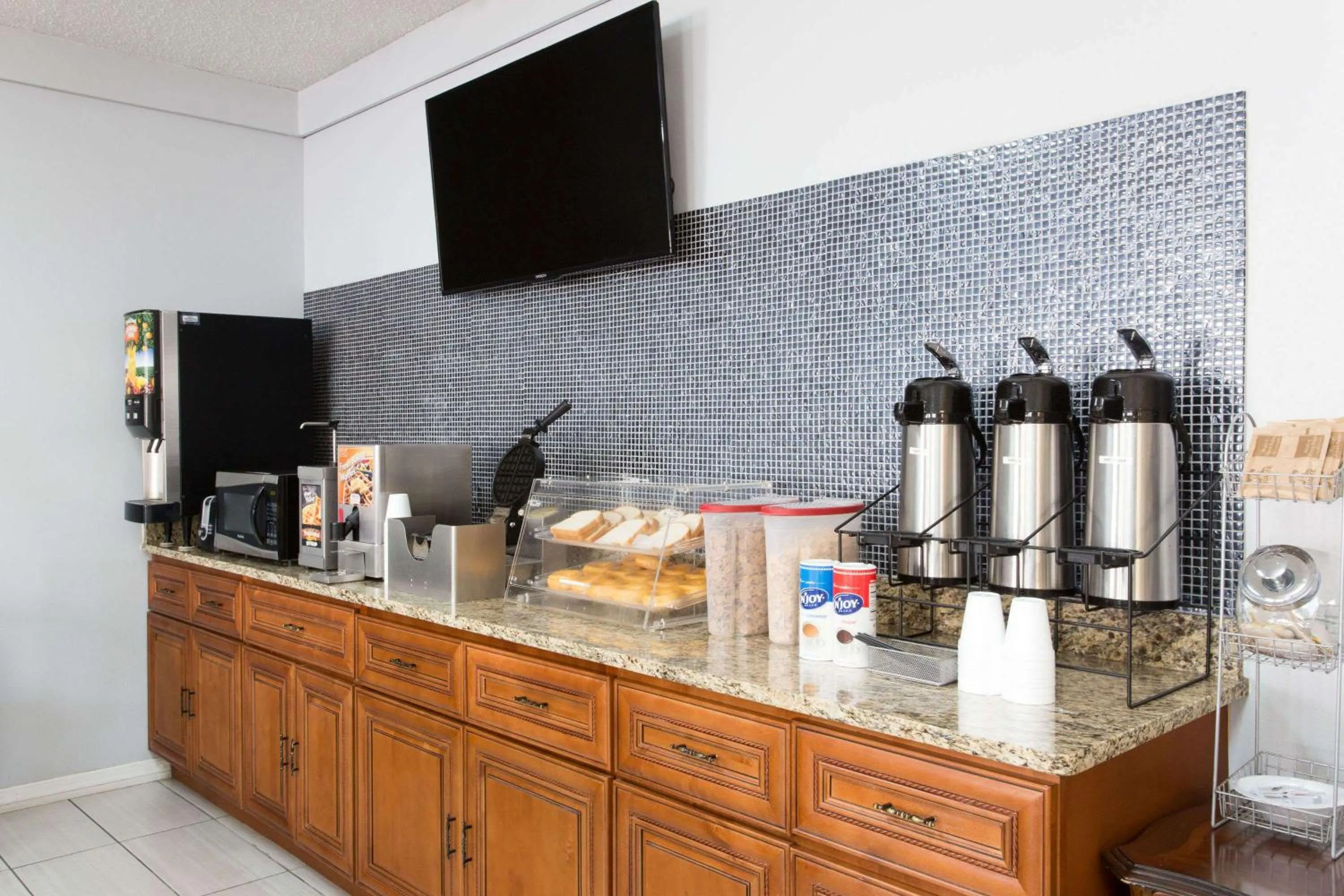 On site in Knights Inn - Plant City