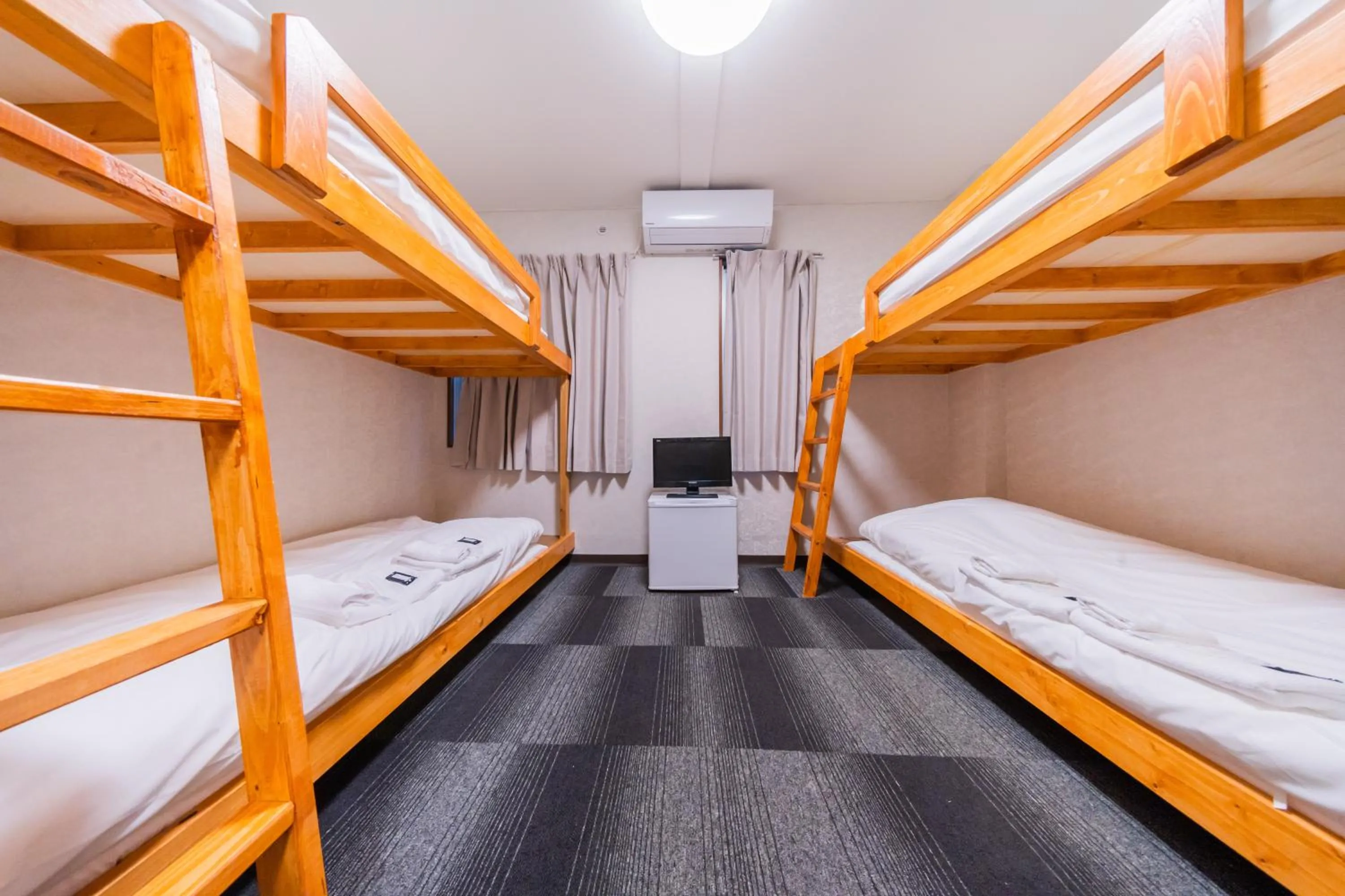 bunk bed, Bed in Tokyo SA Ryokan