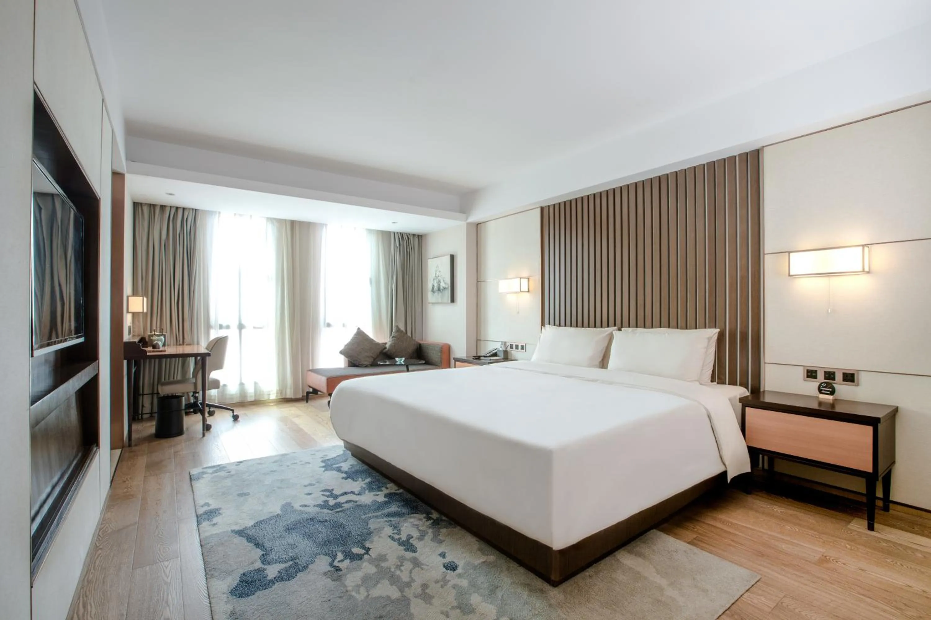 Photo of the whole room, Bed in Xi'an Bell Tower Atour S Wu Hotel