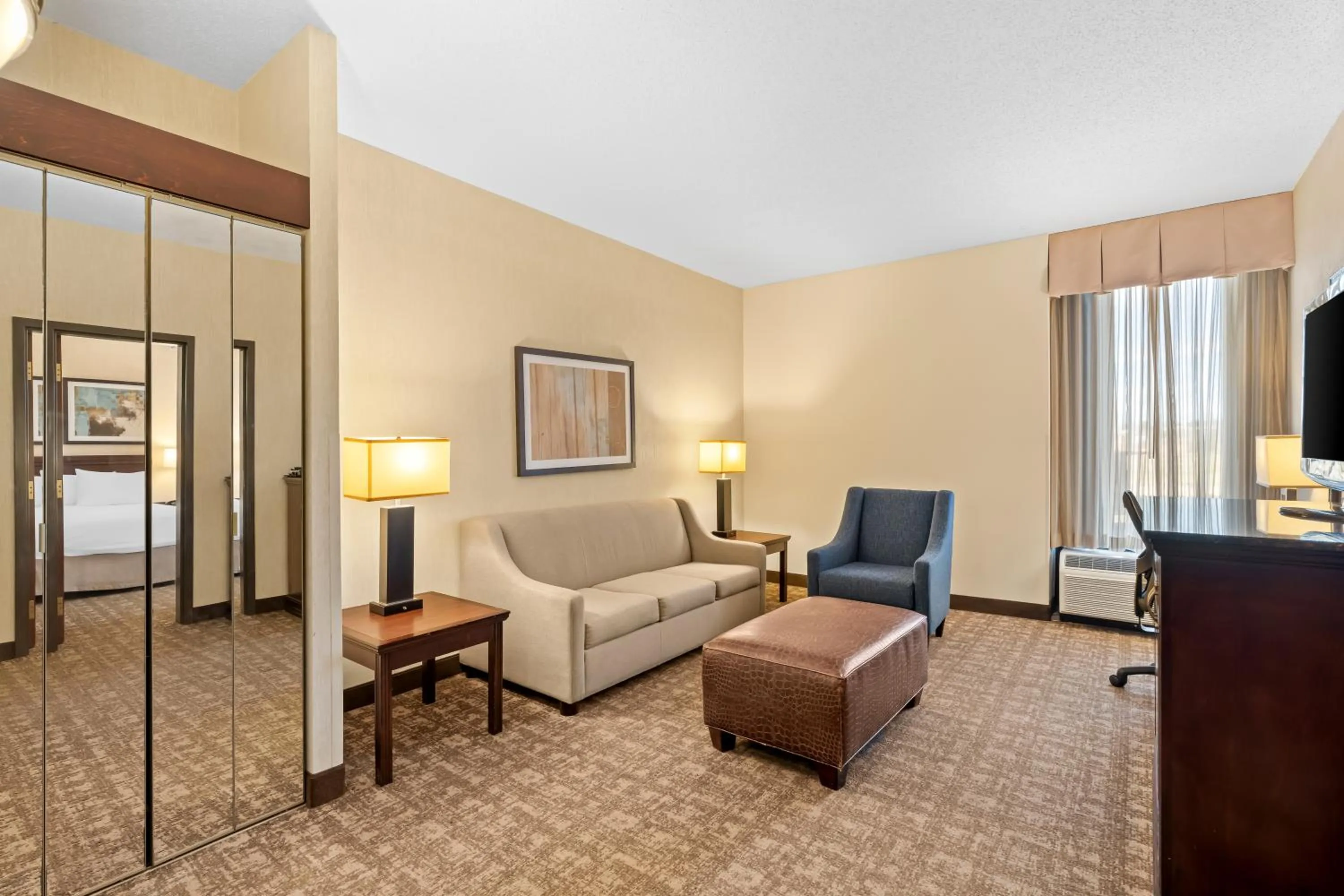 Bed in Prado Hotel by Choice Hotels