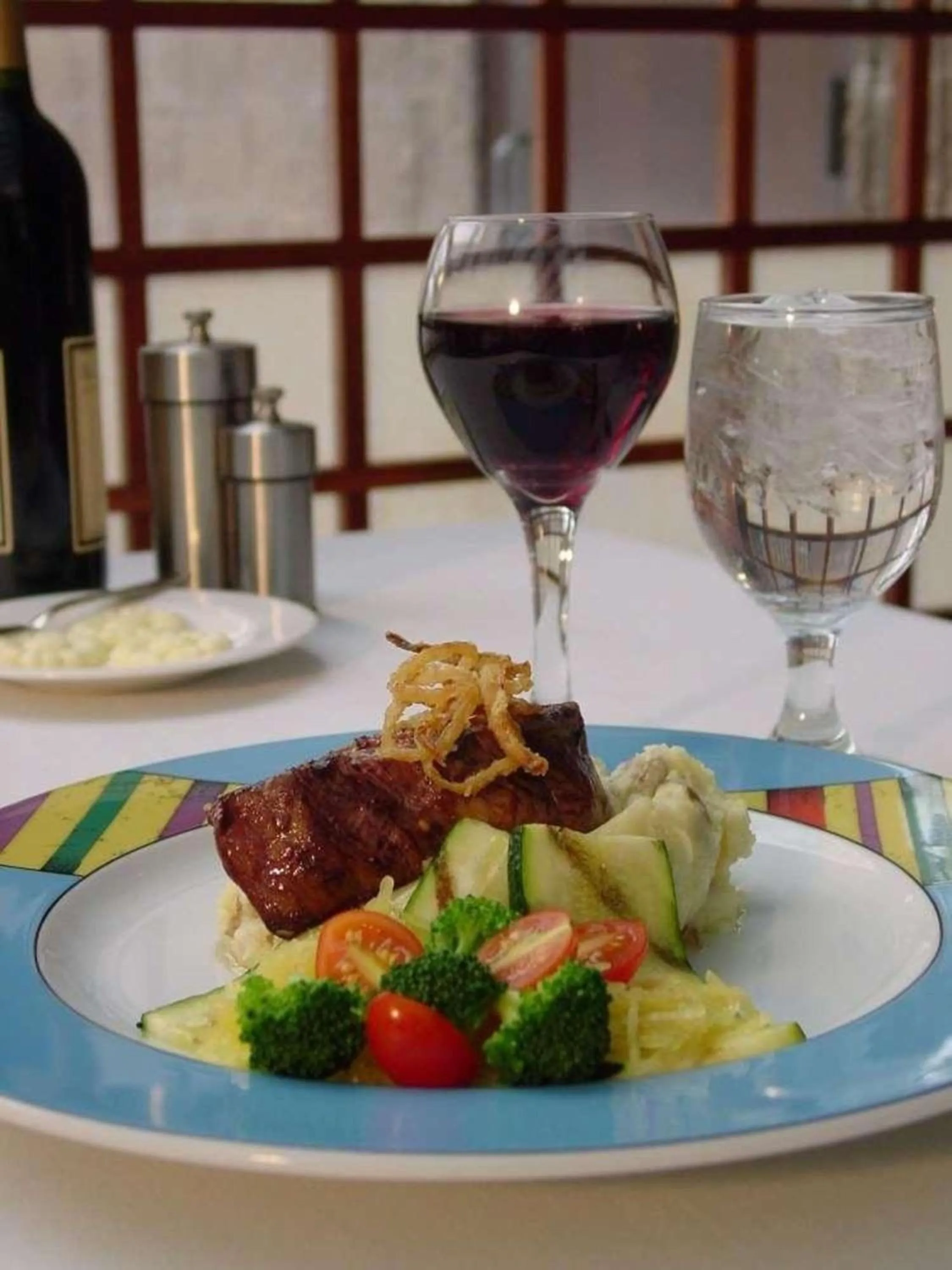 Restaurant/places to eat in Radisson Hotel Corning