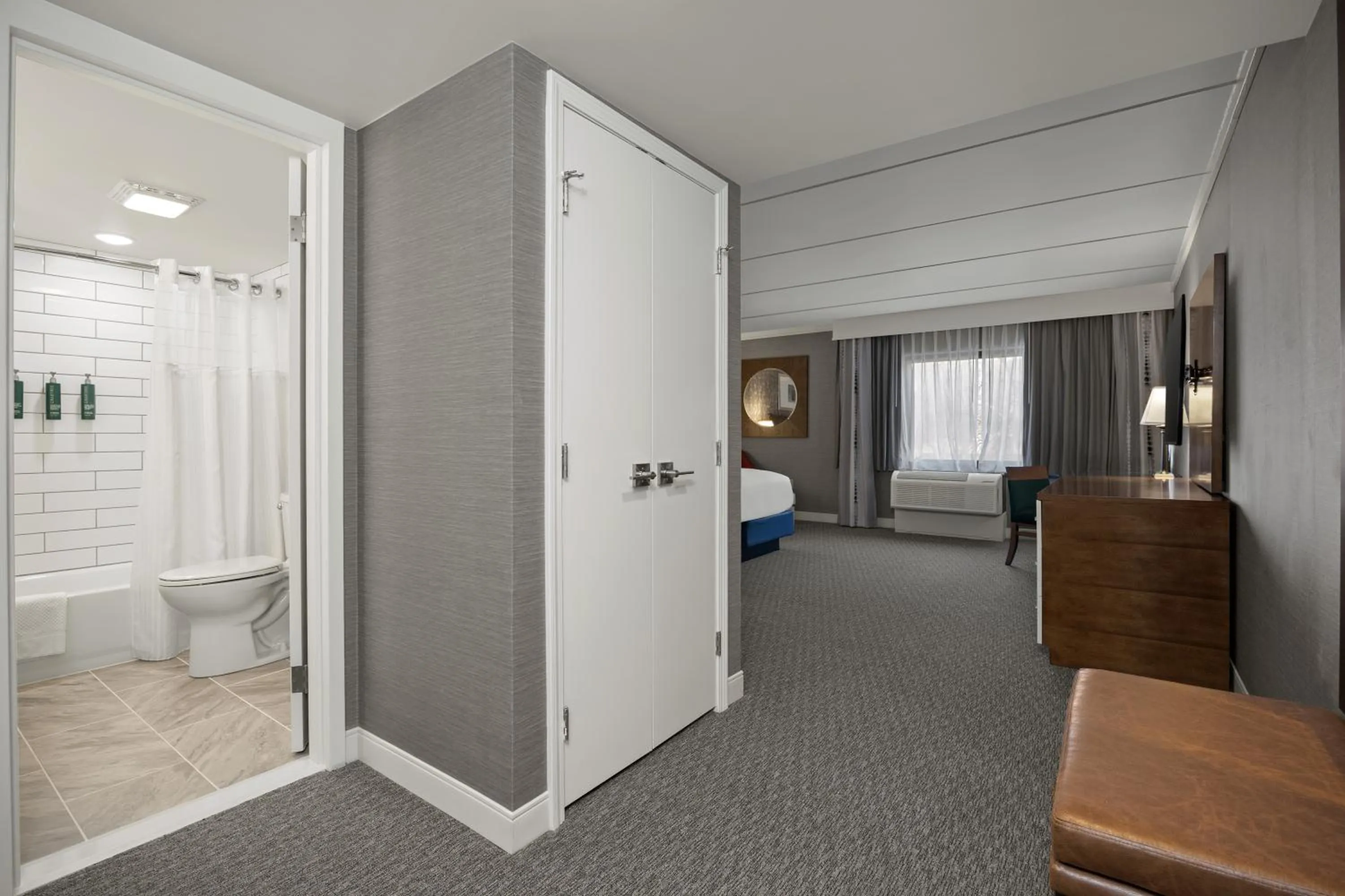 Floor plan, Bed in Radisson Hotel Corning