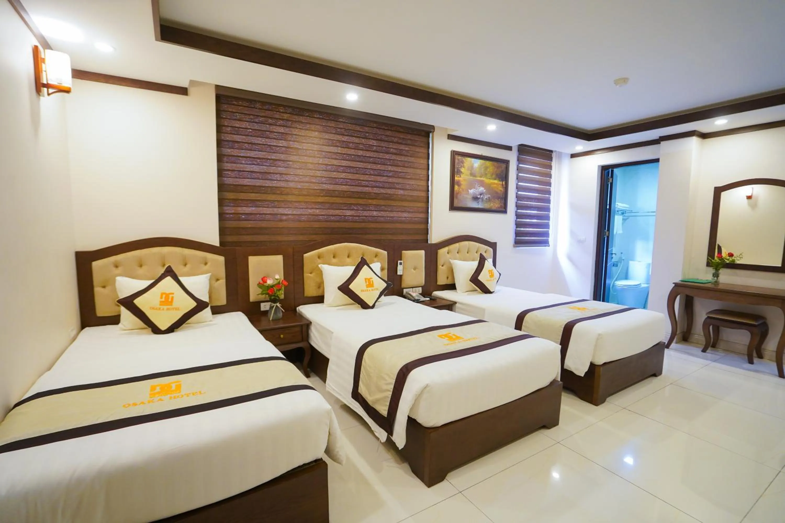 Bedroom in Osaka Ha Long Hotel