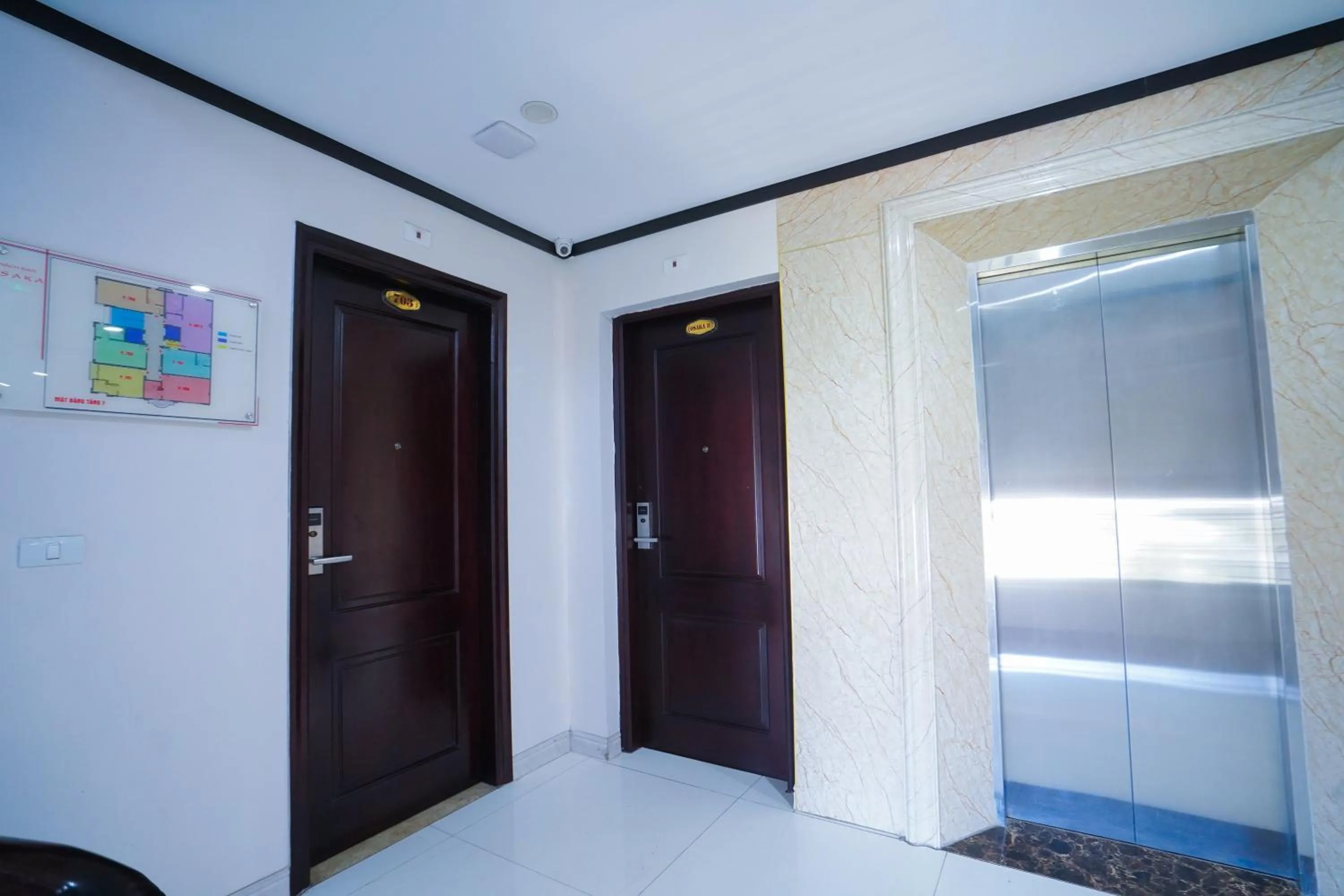 elevator in Osaka Ha Long Hotel