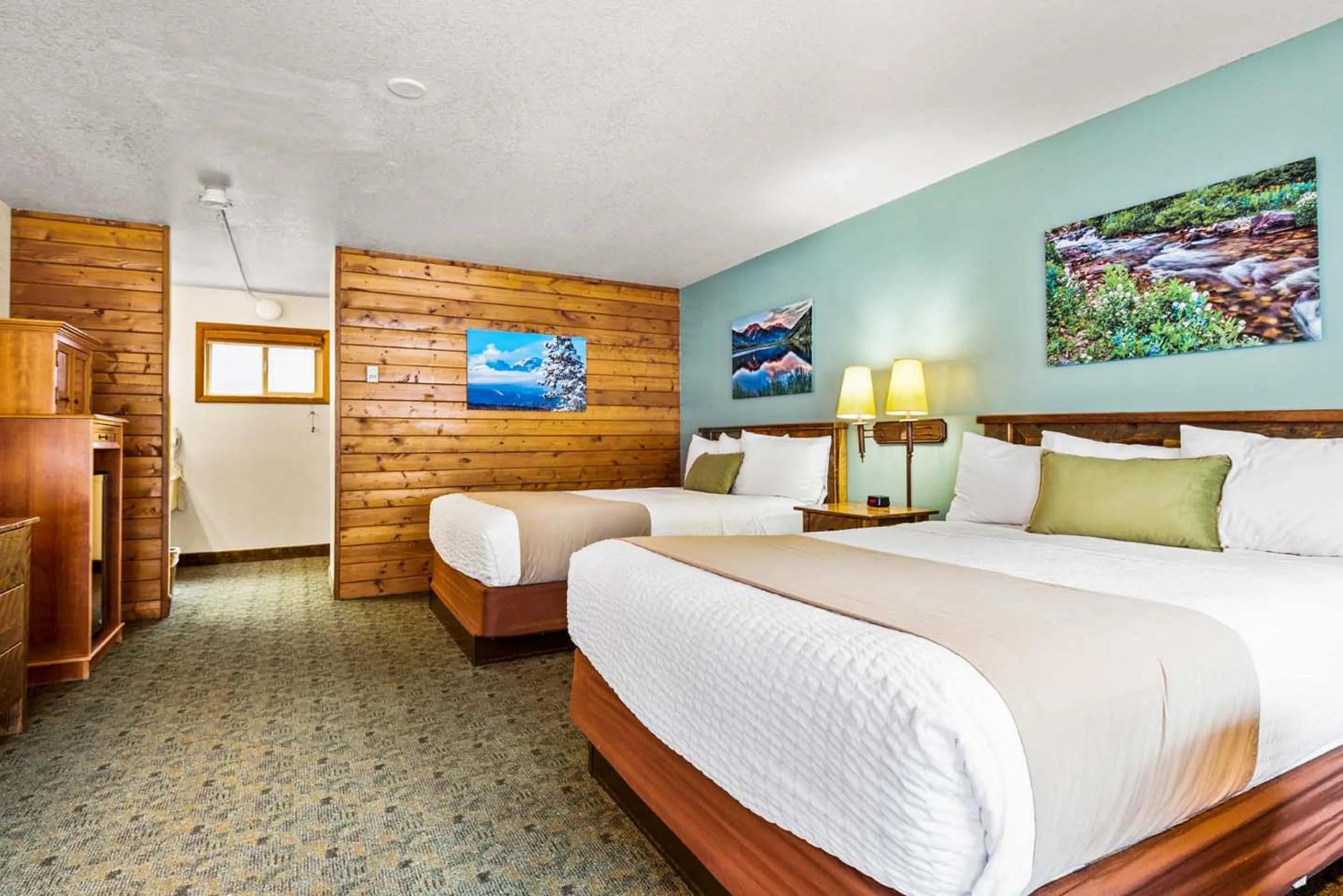 Bedroom, Bed in Box Canyon Lodge and Hot Springs