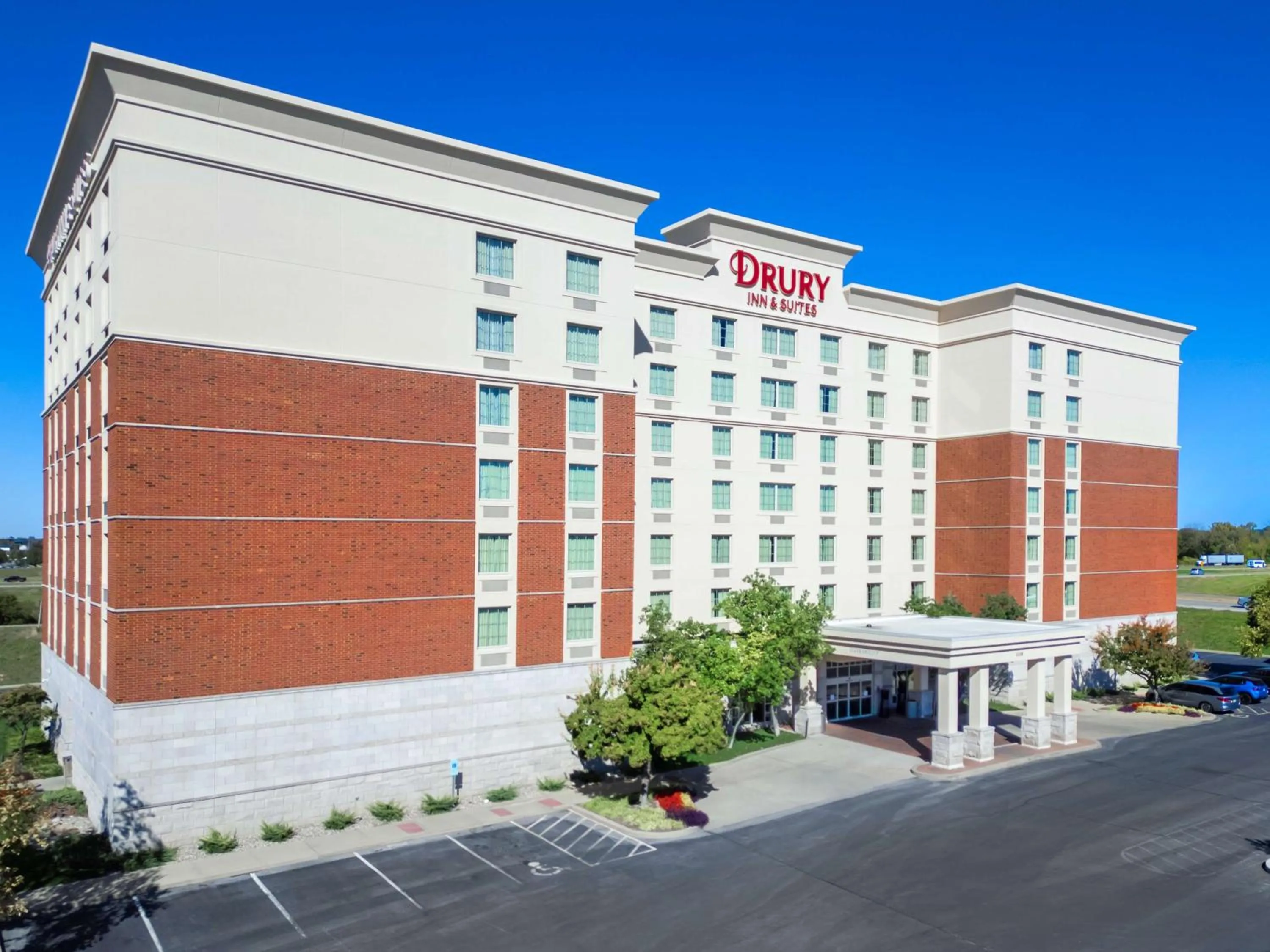Property building in Drury Inn & Suites St. Louis/O'Fallon, IL