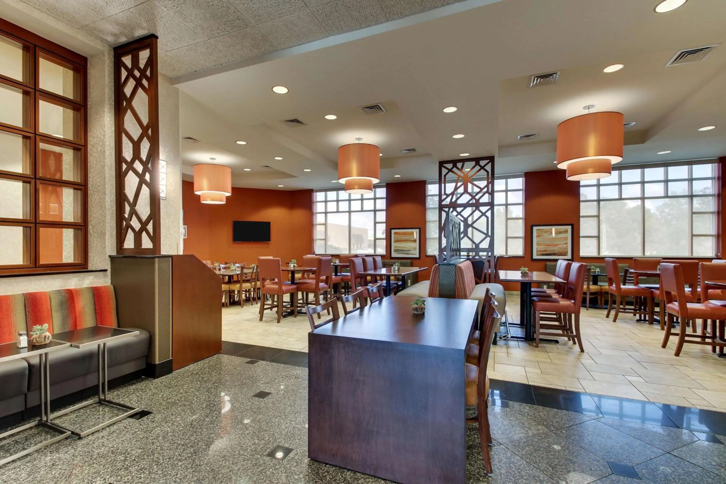 Restaurant/places to eat in Drury Inn & Suites Meridian