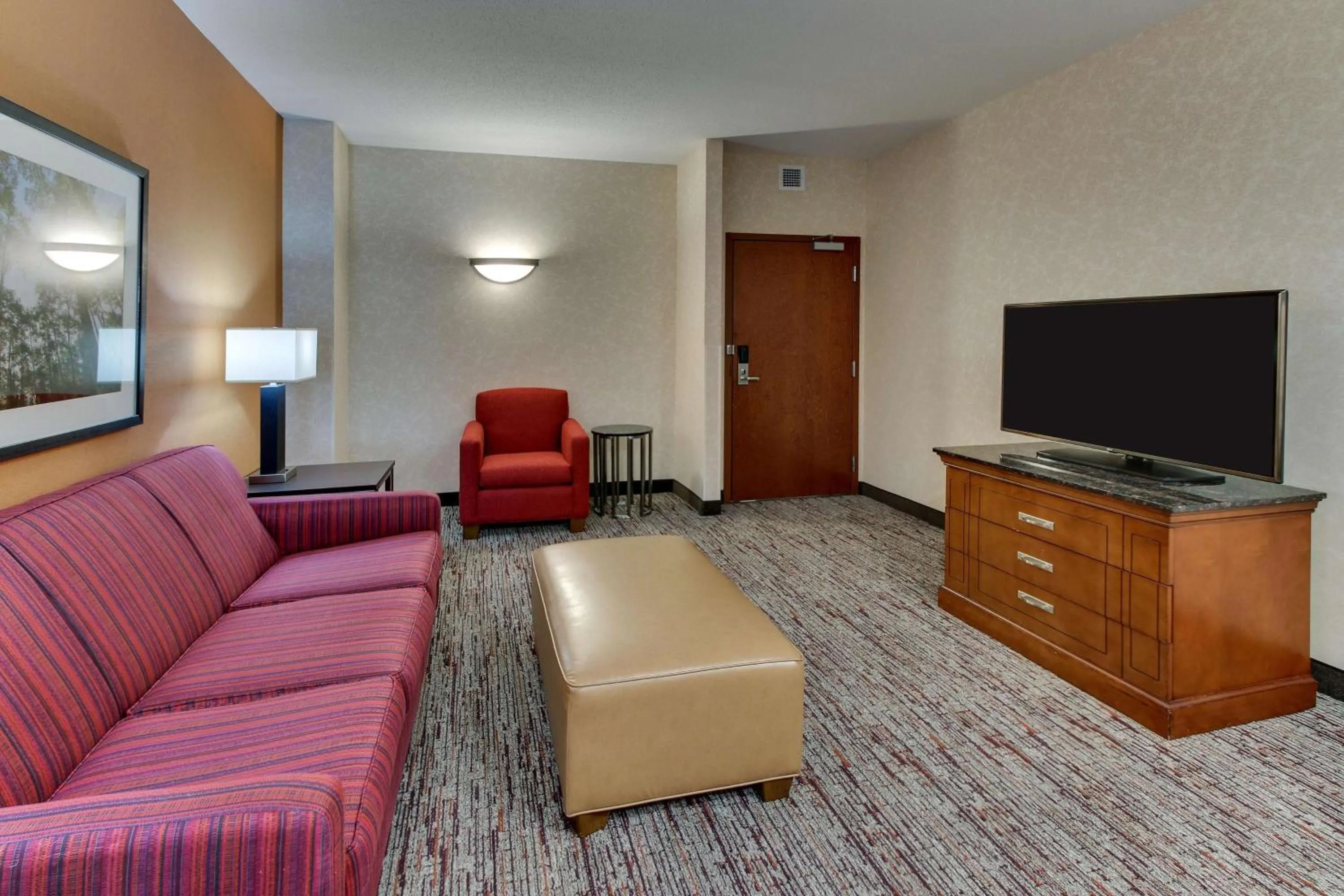 Photo of the whole room in Drury Inn & Suites Meridian