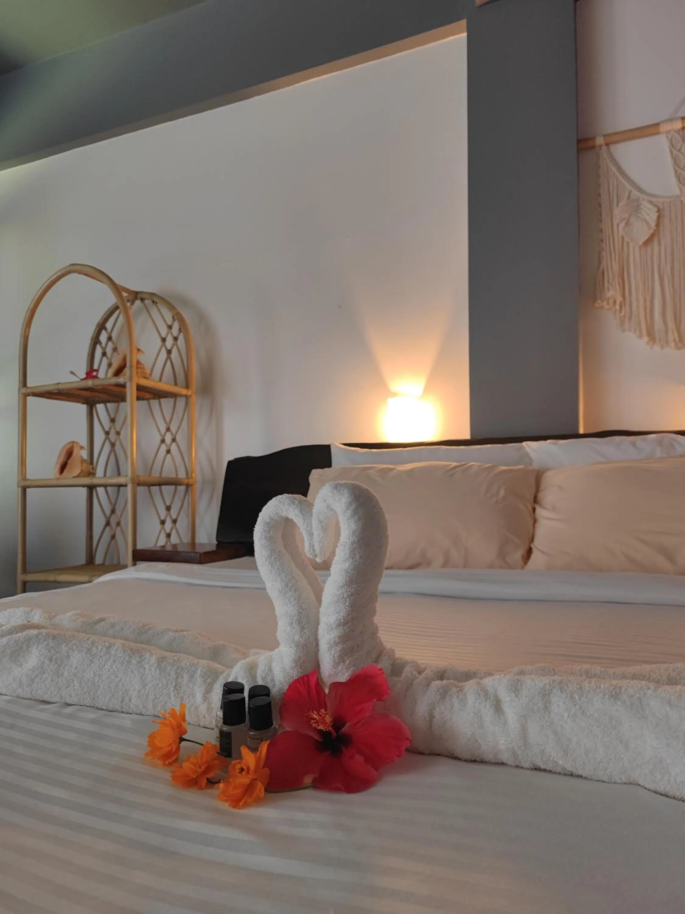 Bed in Daluyong Beach Resort