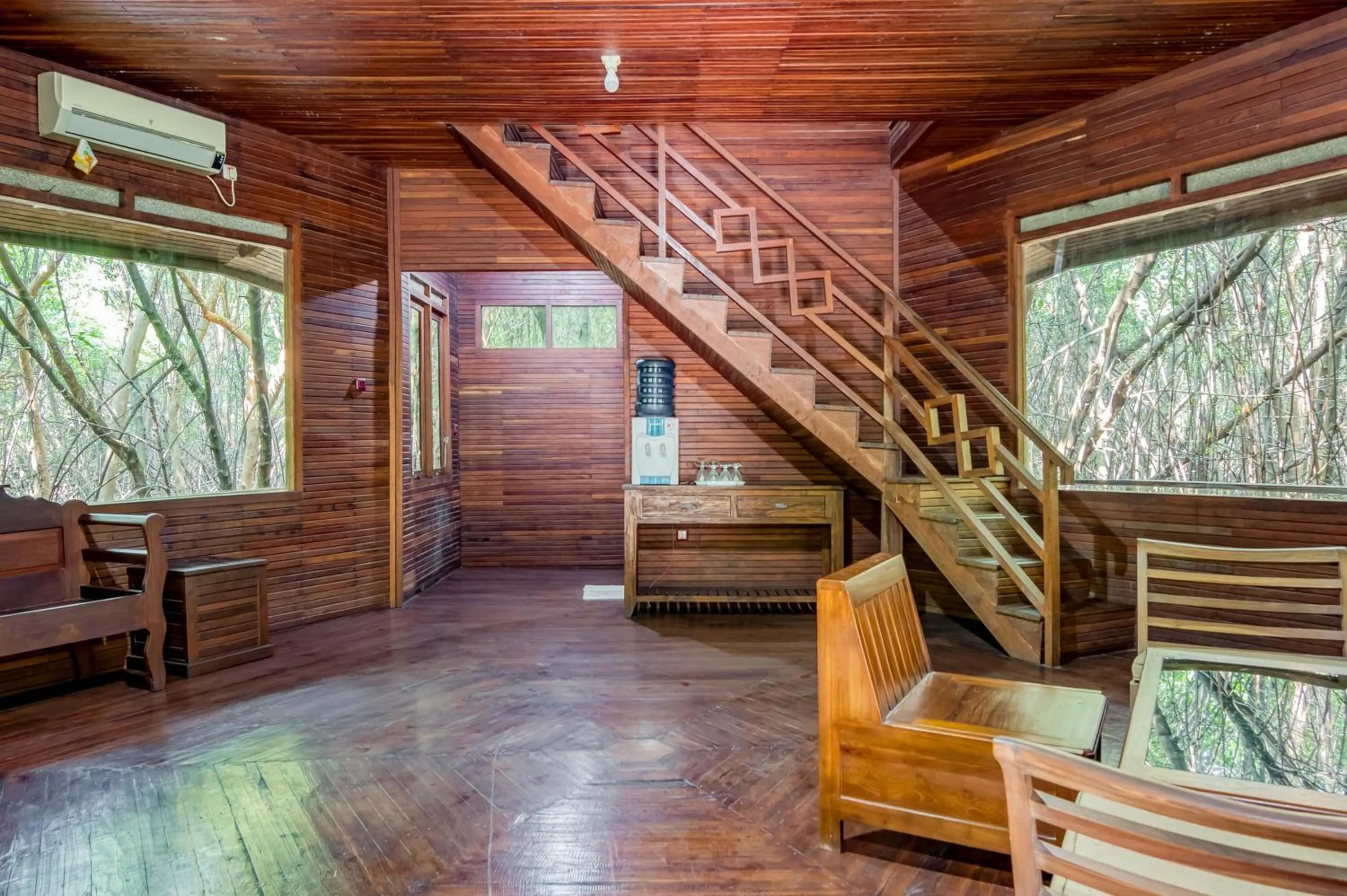 Living room in RedDoorz Resort @ Taman Wisata Mangrove