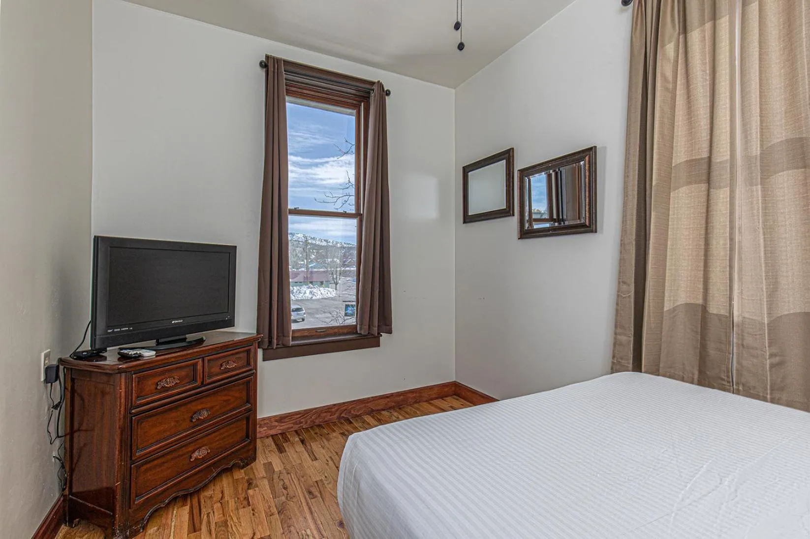 Bed in General Palmer Hotel