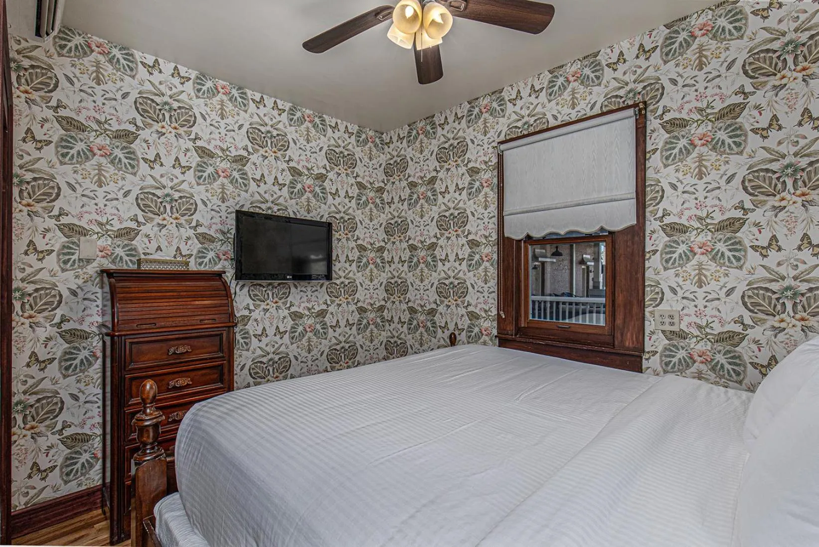 Bed in General Palmer Hotel