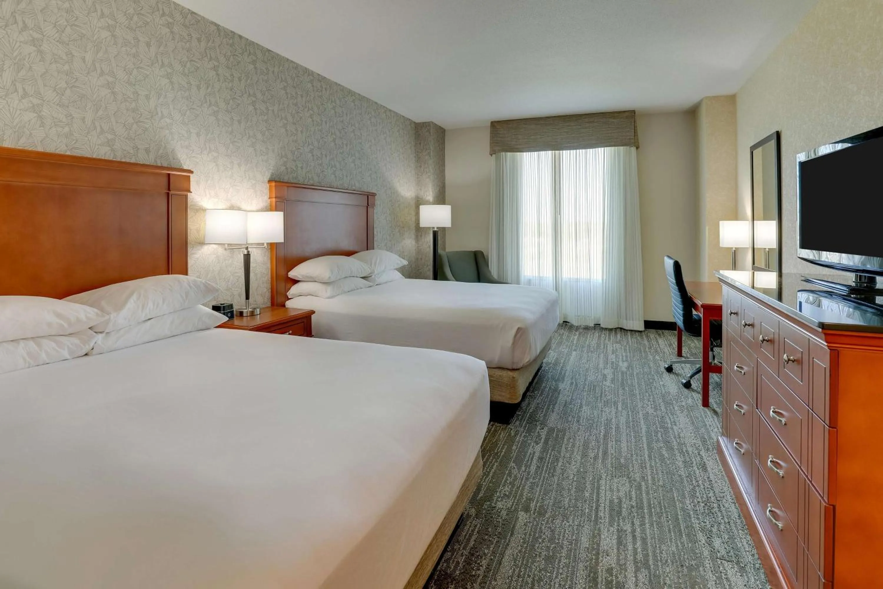 Bedroom, Bed in Drury Inn & Suites Independence Kansas City