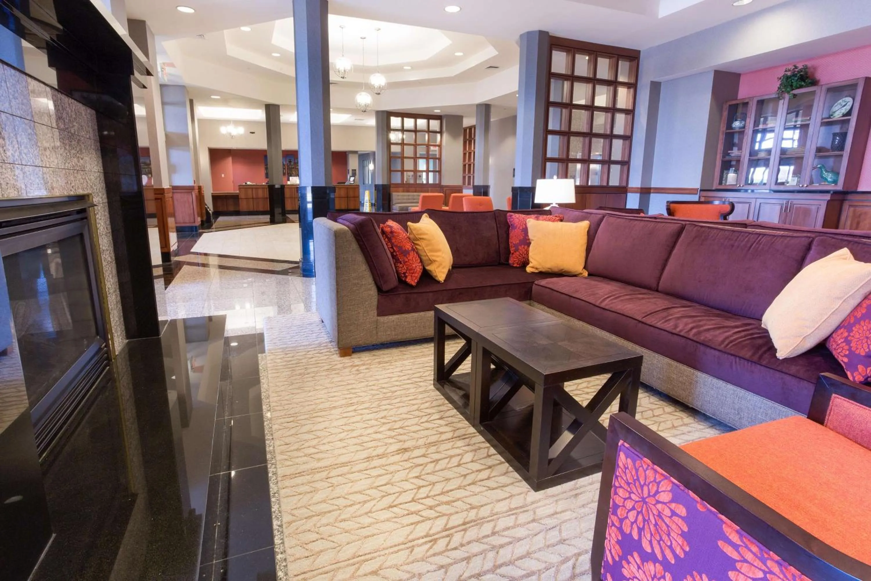 Lobby or reception in Drury Inn & Suites Cincinnati Sharonville