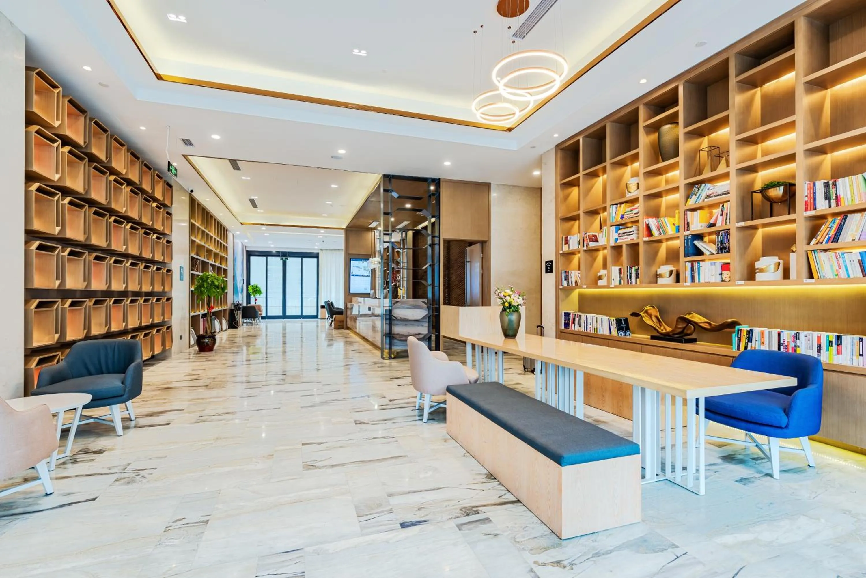 Lobby or reception in Atour Hotel (Wenzhou International Airport Olympic Sports Center)