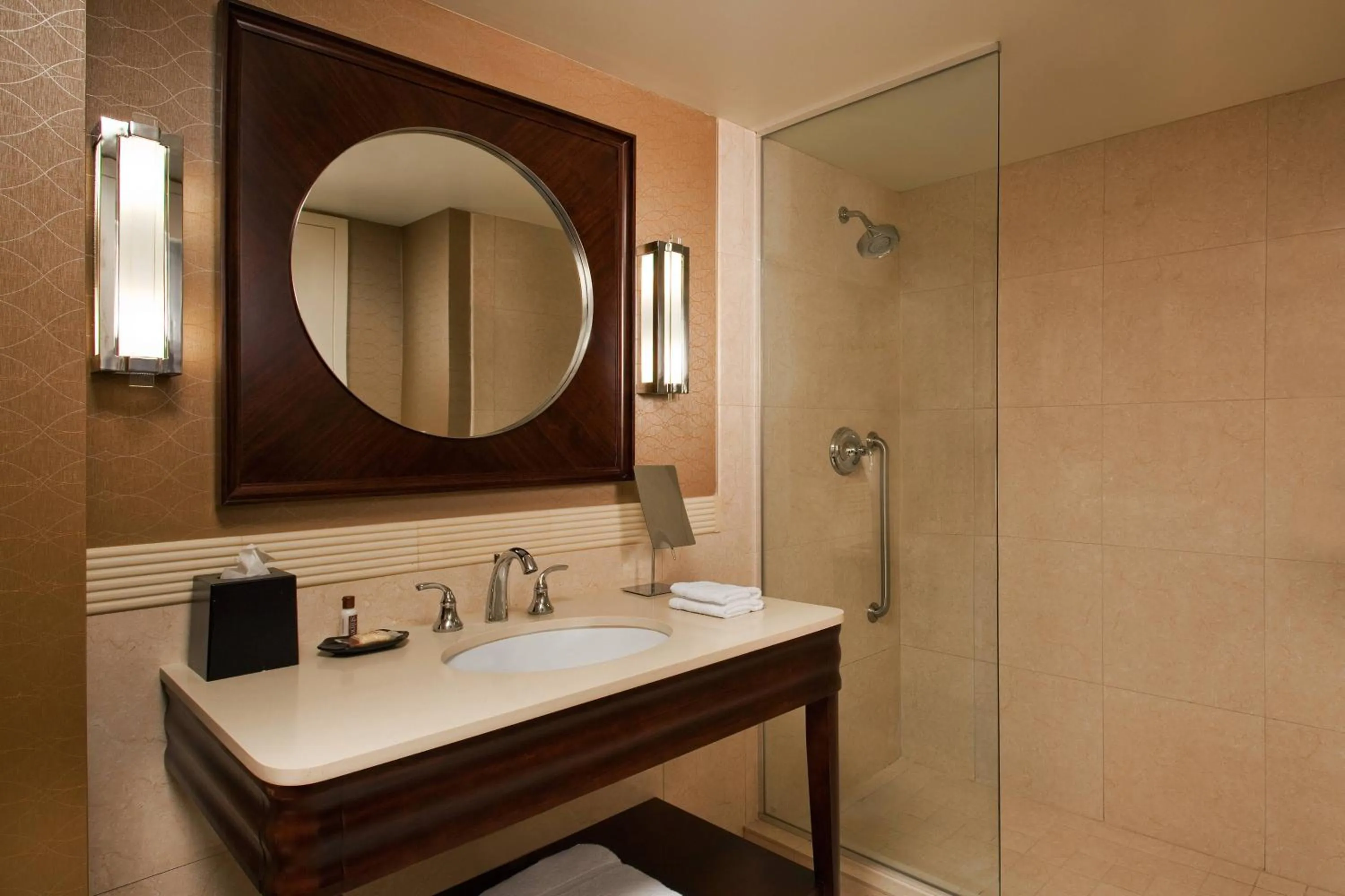 Bathroom in Sheraton Valley Forge King of Prussia