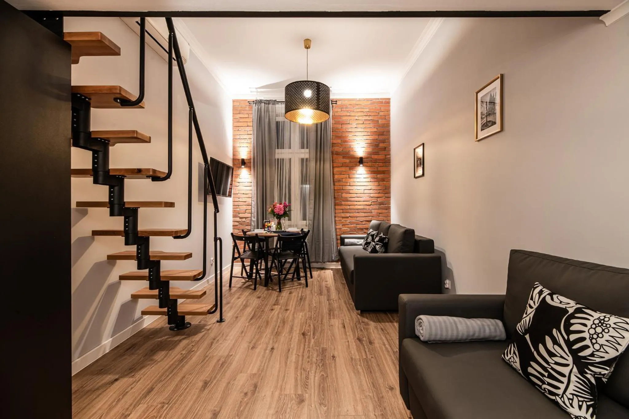 Living room in Lubomirskiego 23 Residence - great location, 10 min to Main Square by foot, right next to Main Rail and Bus Station