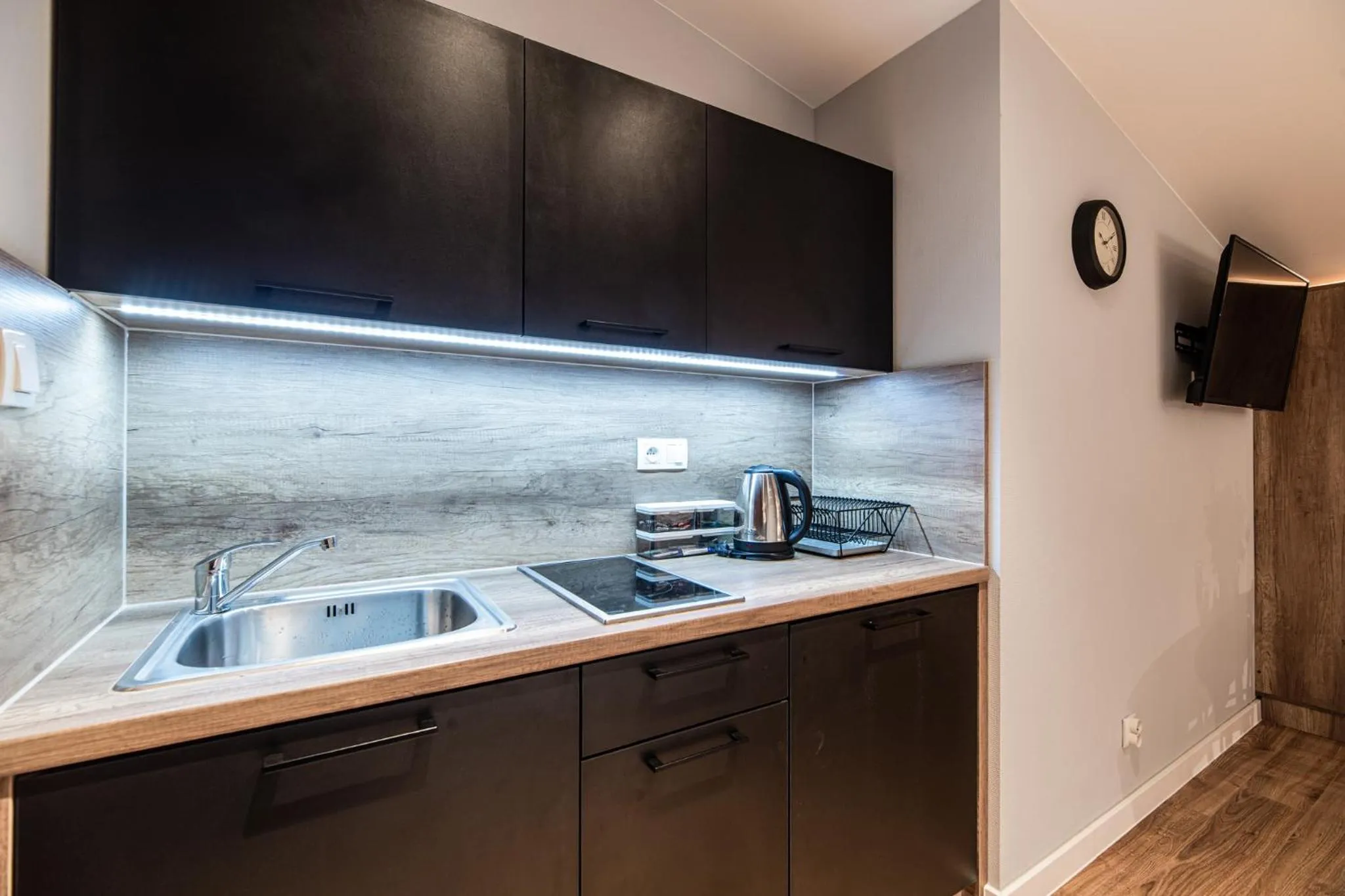 Kitchen or kitchenette in Lubomirskiego 23 Residence - great location, 10 min to Main Square by foot, right next to Main Rail and Bus Station