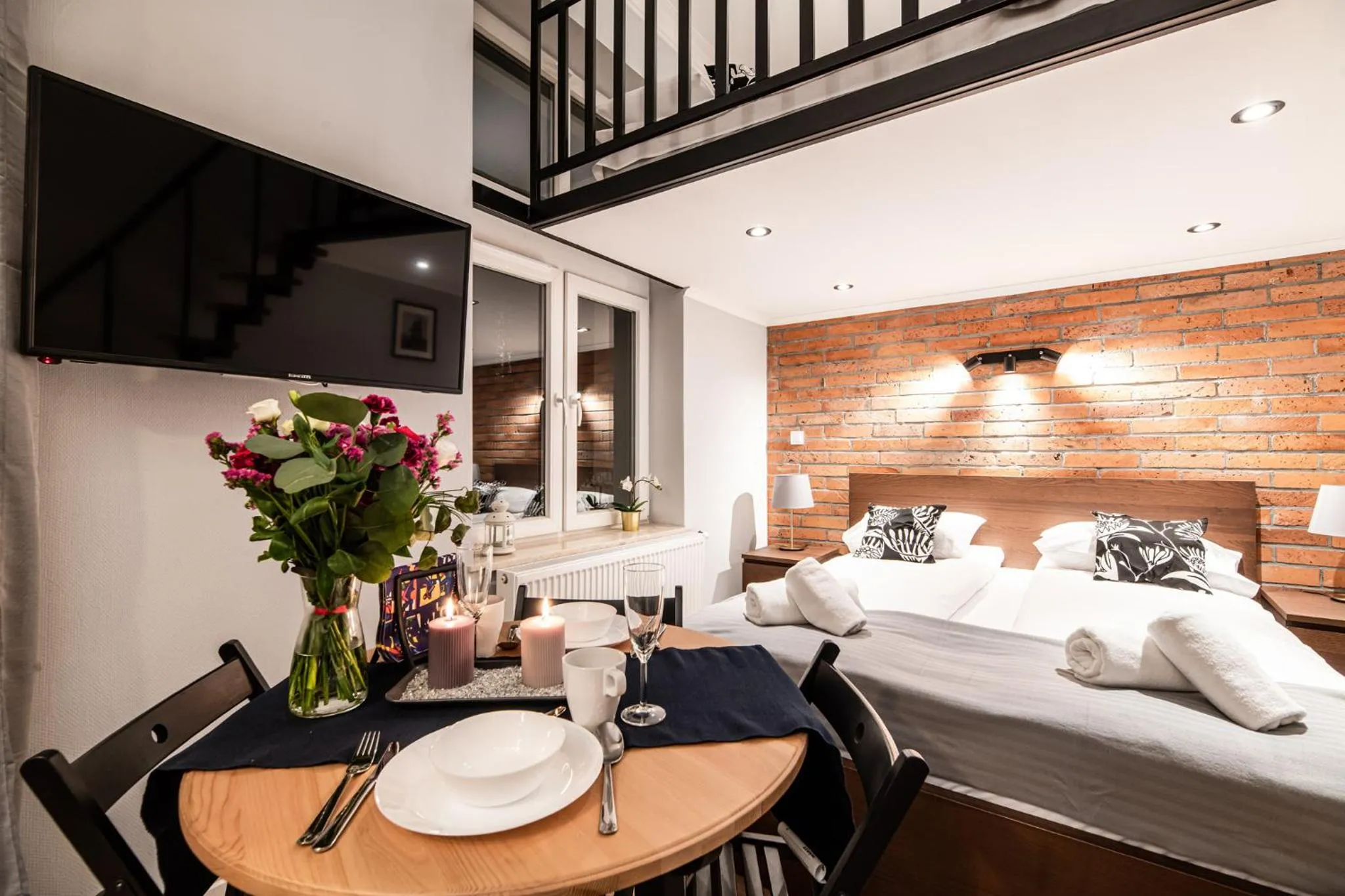 Photo of the whole room, Bed in Lubomirskiego 23 Residence - great location, 10 min to Main Square by foot, right next to Main Rail and Bus Station