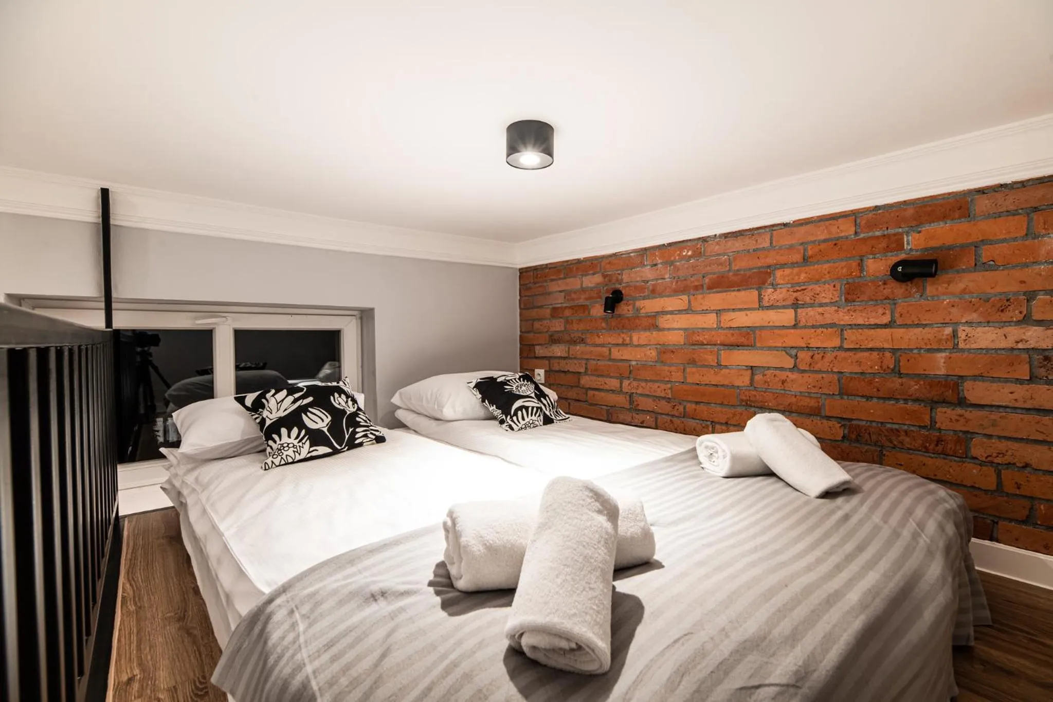 Bed in Lubomirskiego 23 Residence - great location, 10 min to Main Square by foot, right next to Main Rail and Bus Station