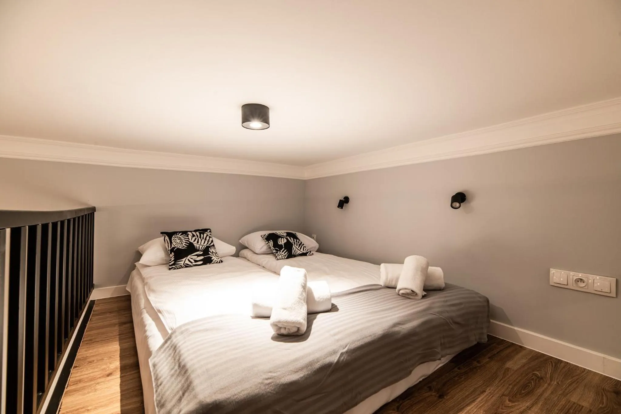 Bed in Lubomirskiego 23 Residence - great location, 10 min to Main Square by foot, right next to Main Rail and Bus Station