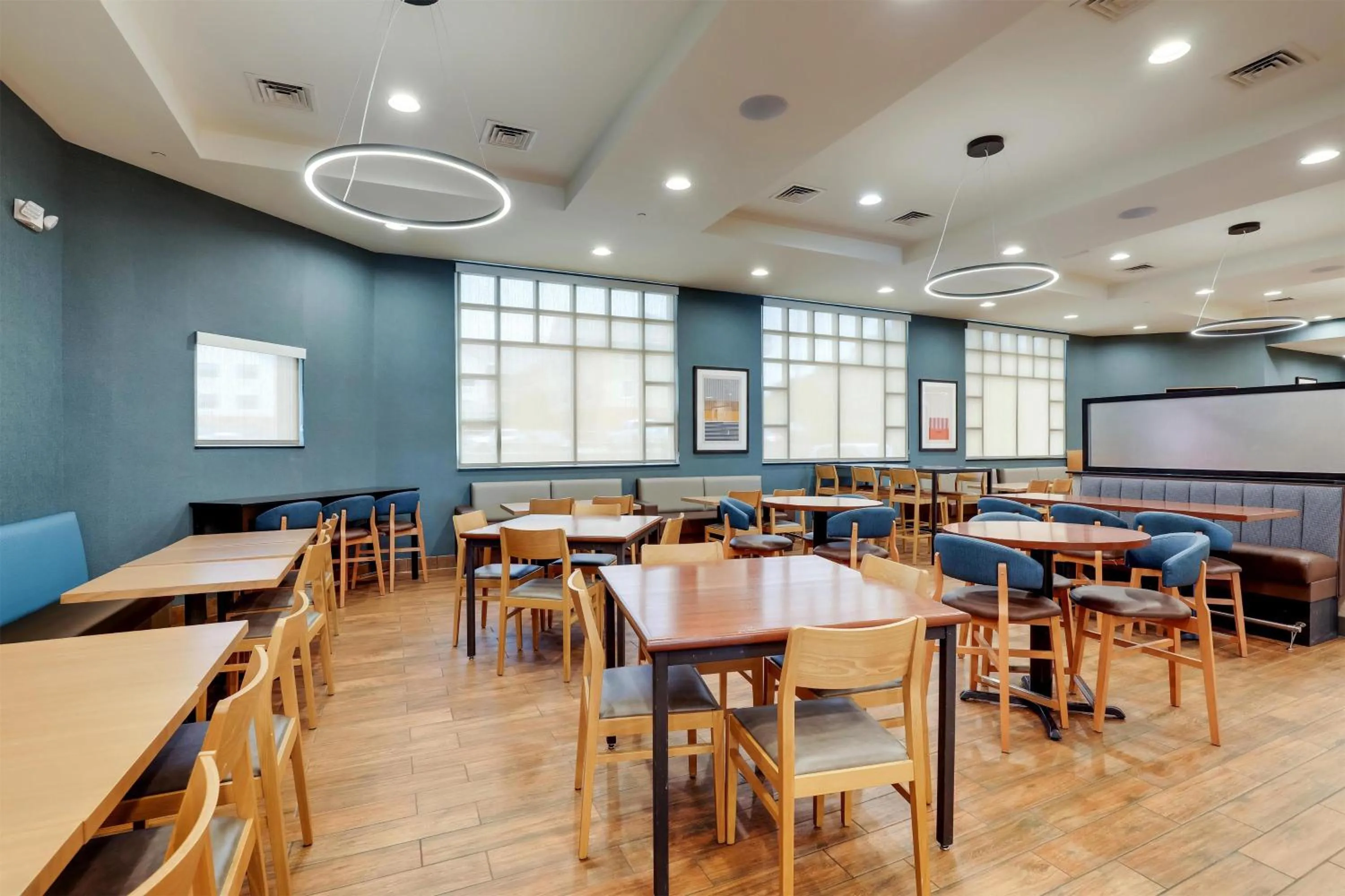 Breakfast in Drury Inn & Suites Dayton North