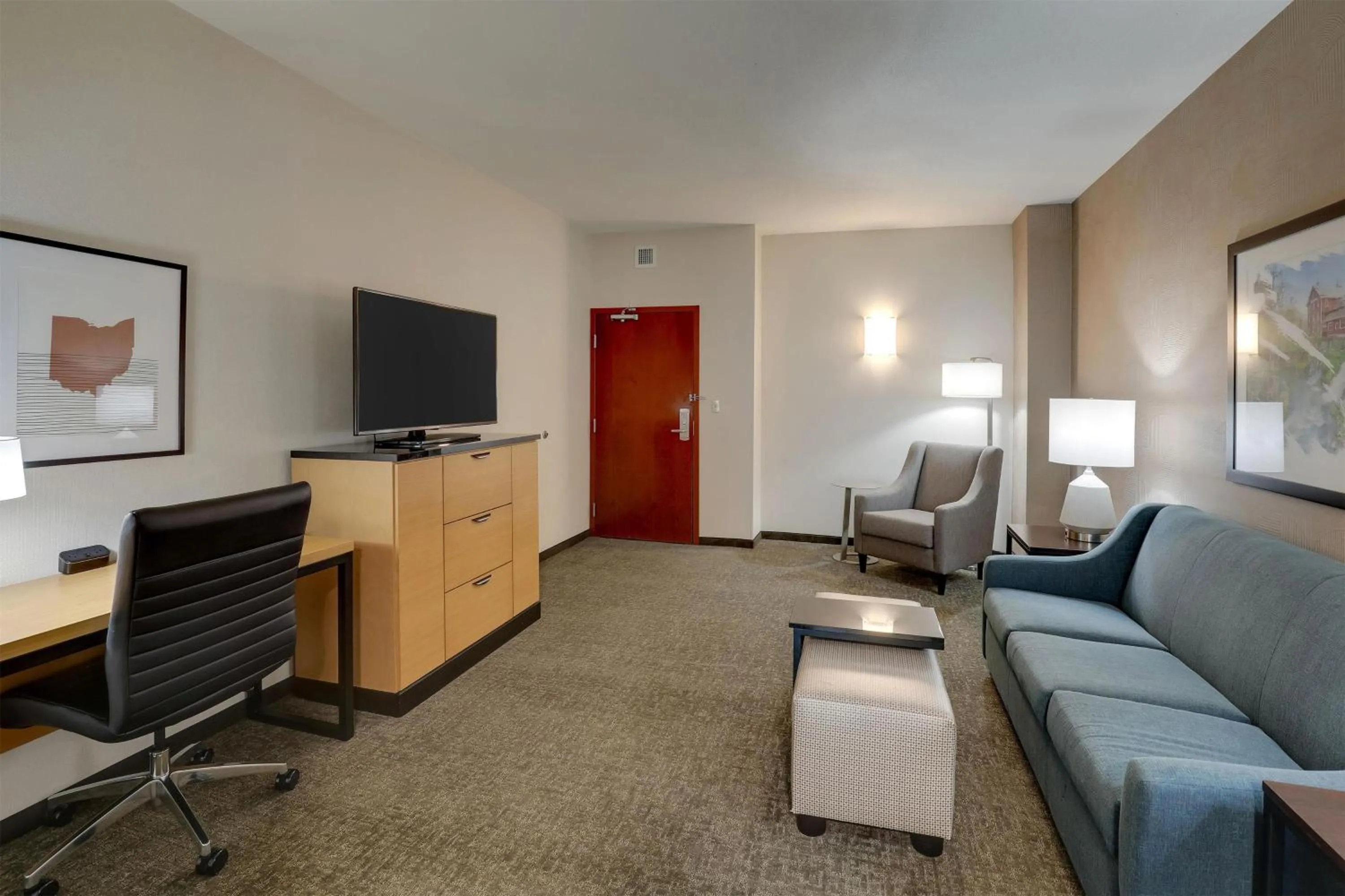 Bedroom in Drury Inn & Suites Dayton North