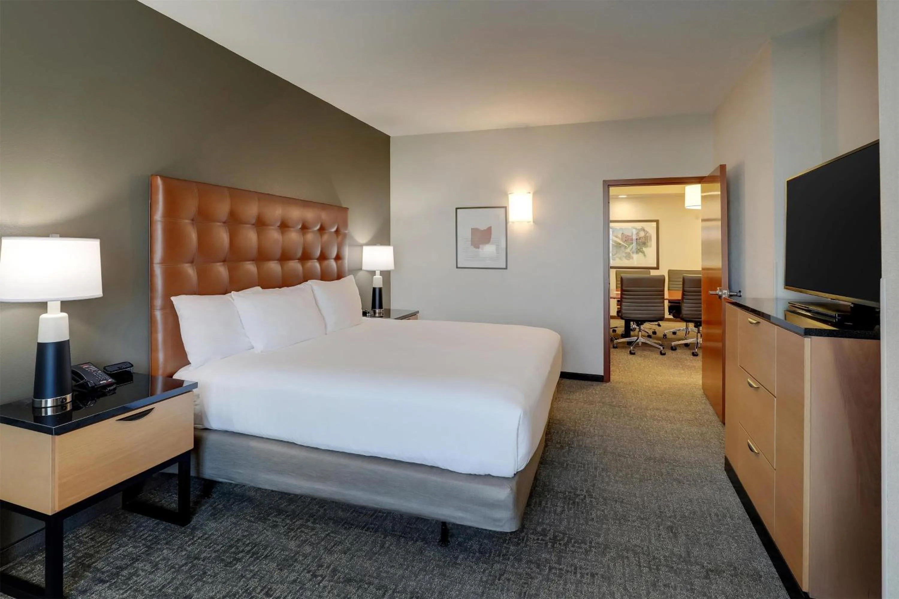 Bedroom, Bed in Drury Inn & Suites Dayton North