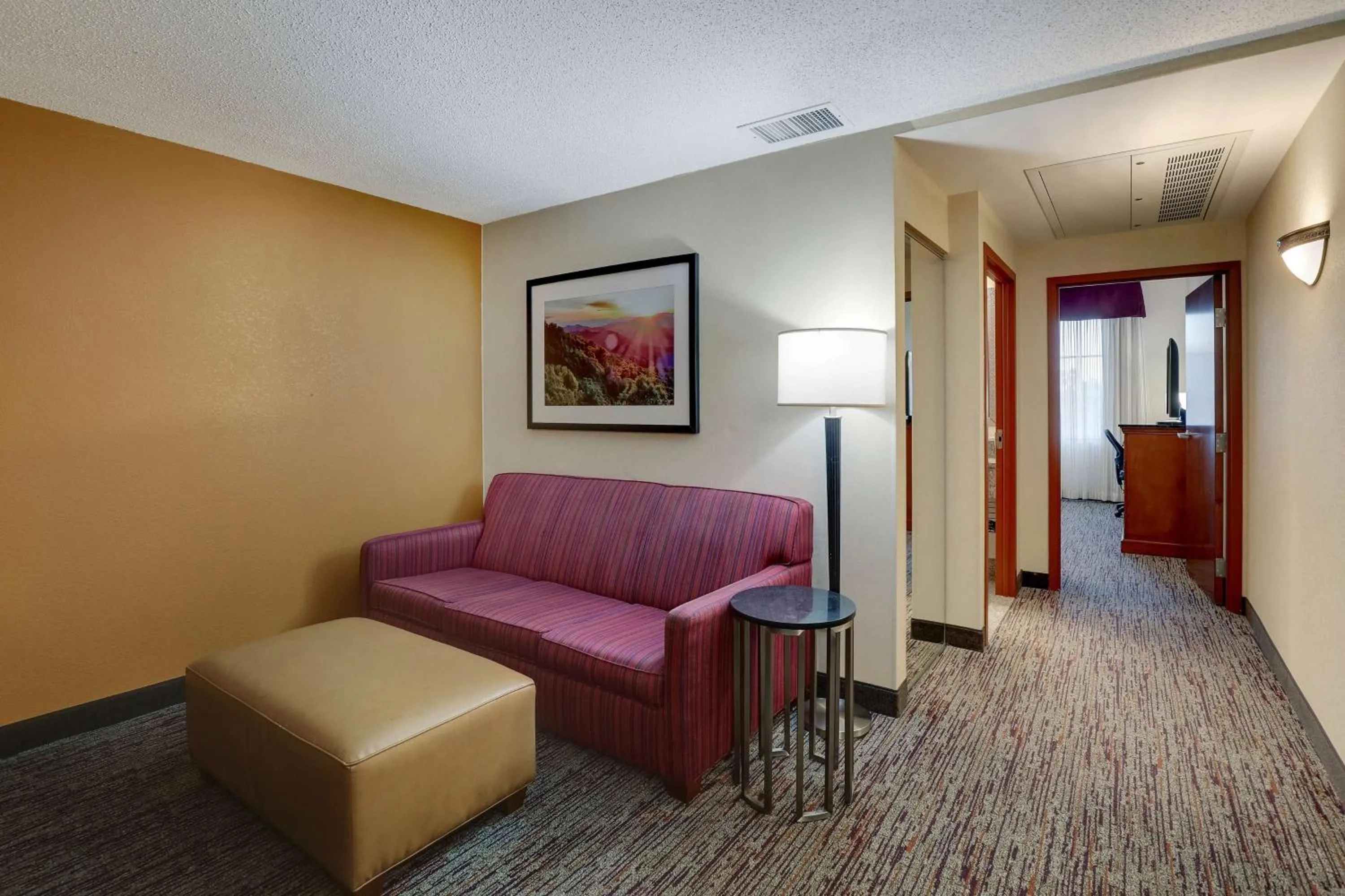 Bedroom in Drury Inn & Suites Charlotte Northlake