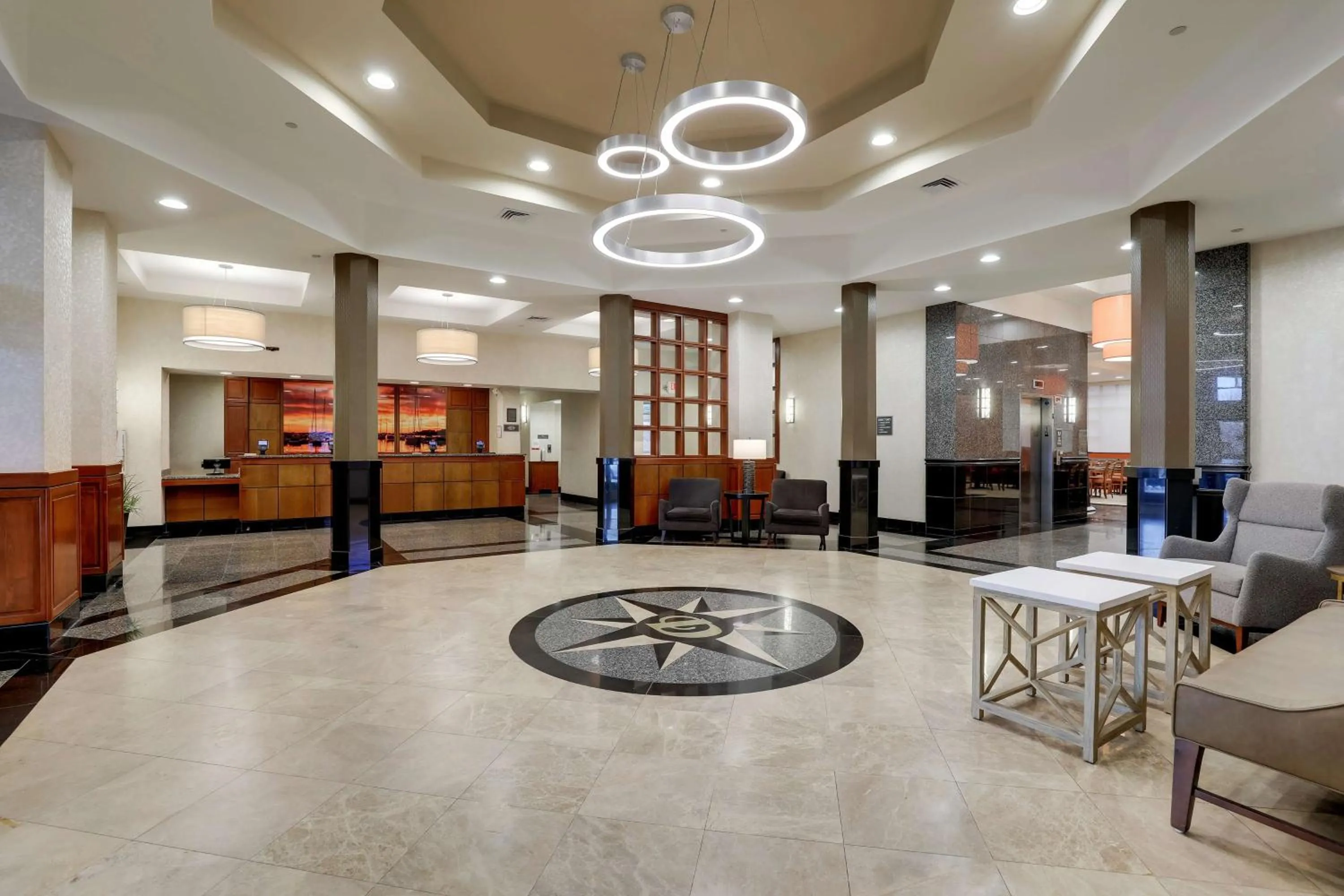 Lobby or reception in Drury Inn & Suites Charlotte Northlake