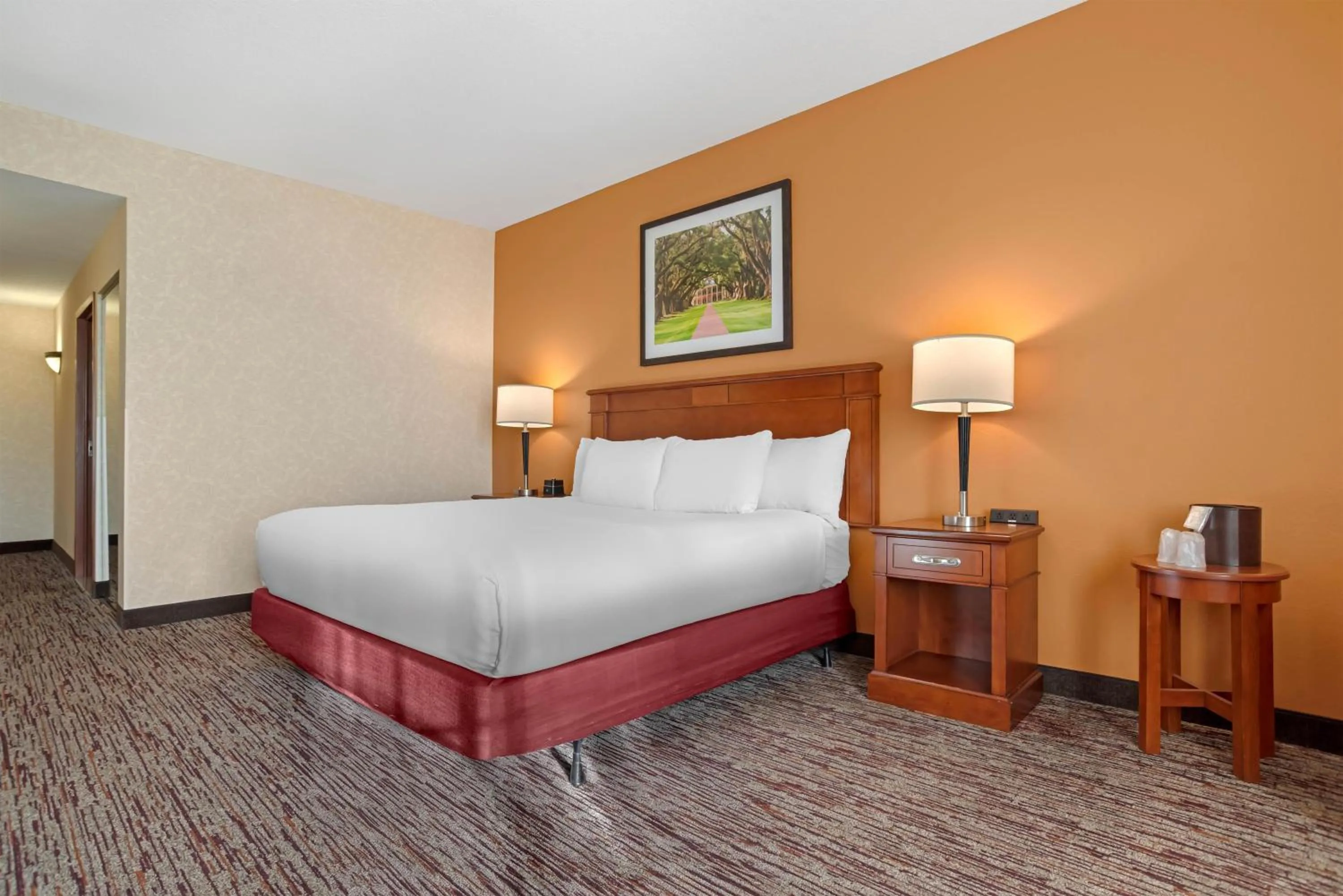 Bedroom, Bed in Drury Inn & Suites Baton Rouge
