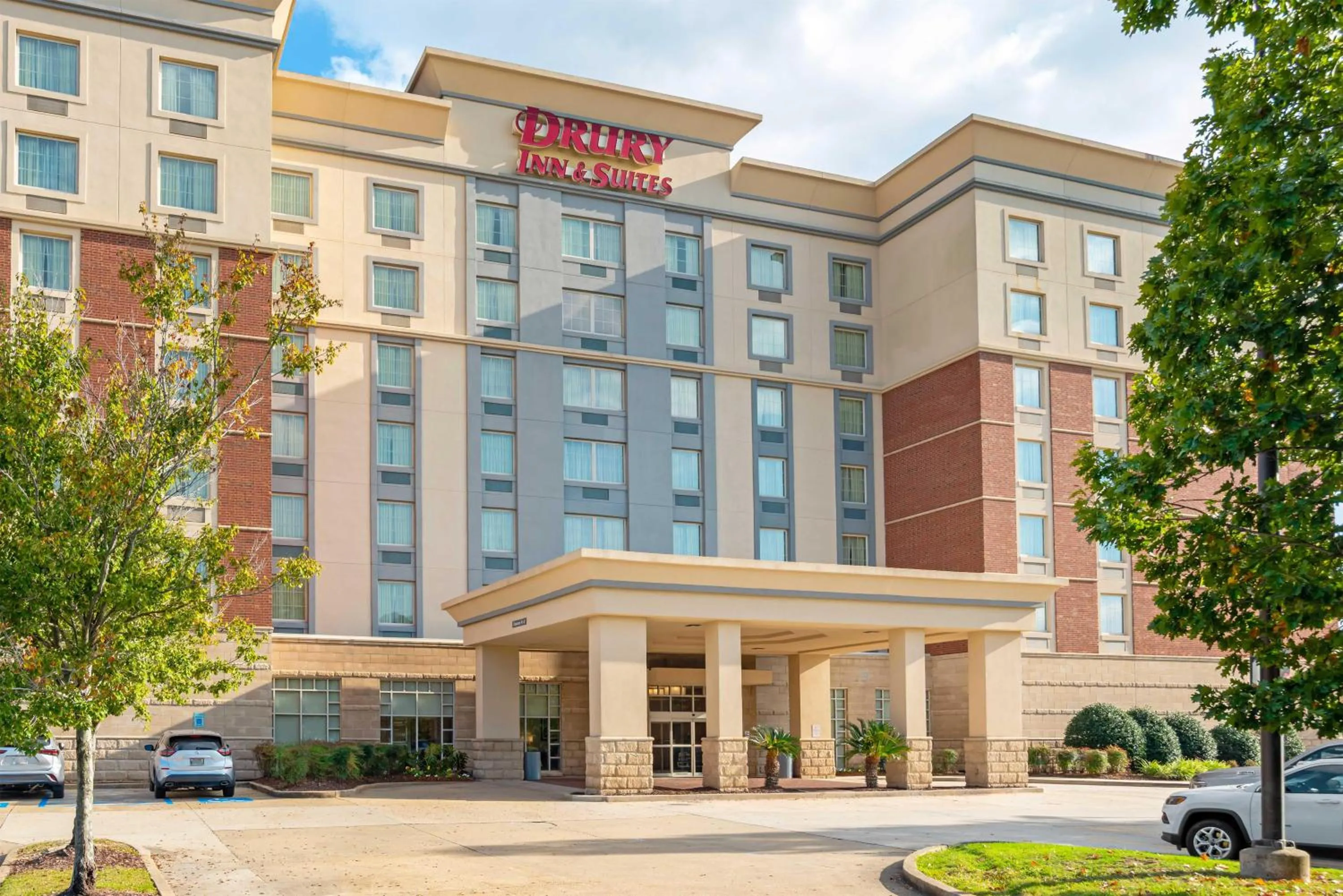 Property building in Drury Inn & Suites Baton Rouge
