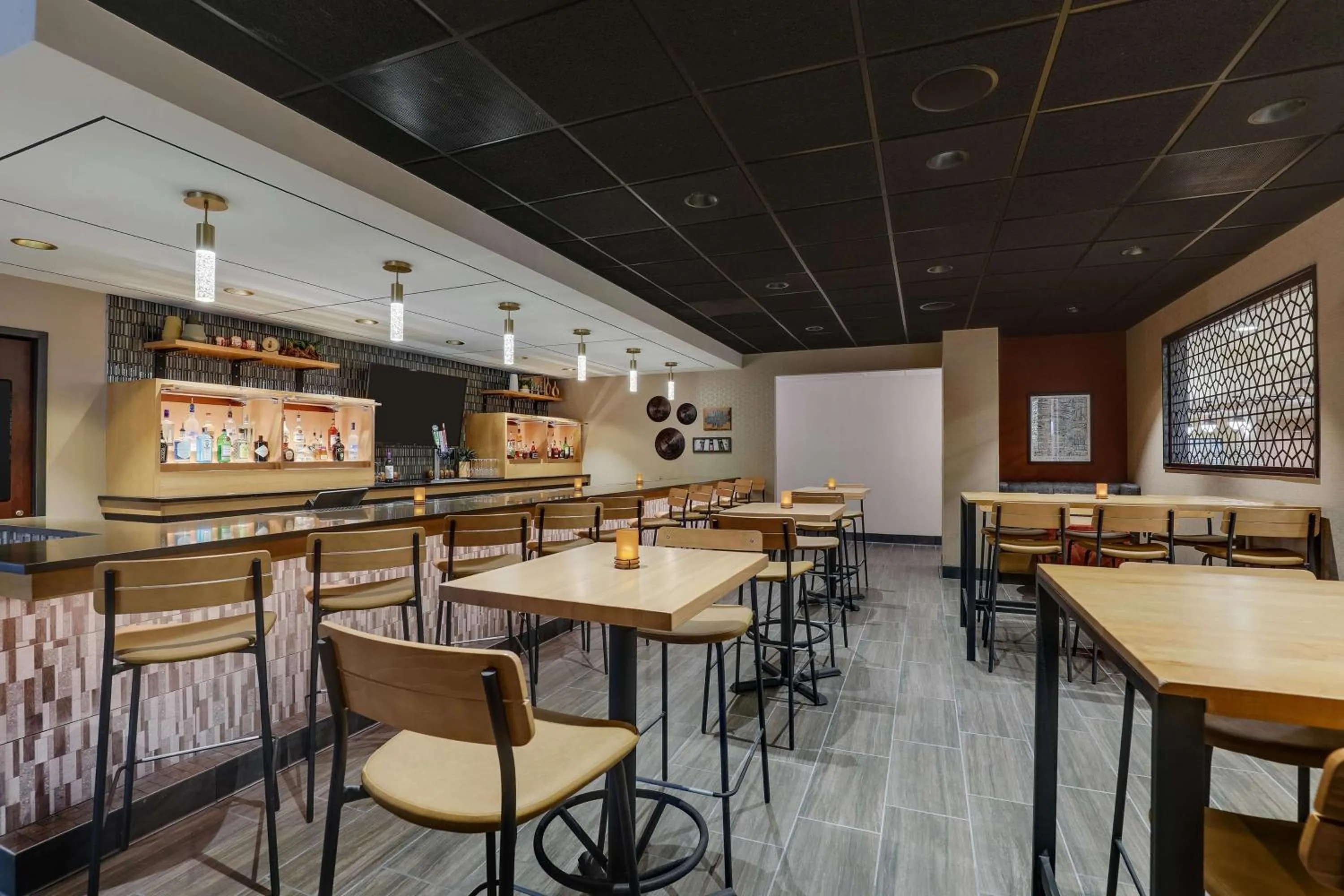 Lounge or bar in Drury Plaza Hotel Columbus Downtown