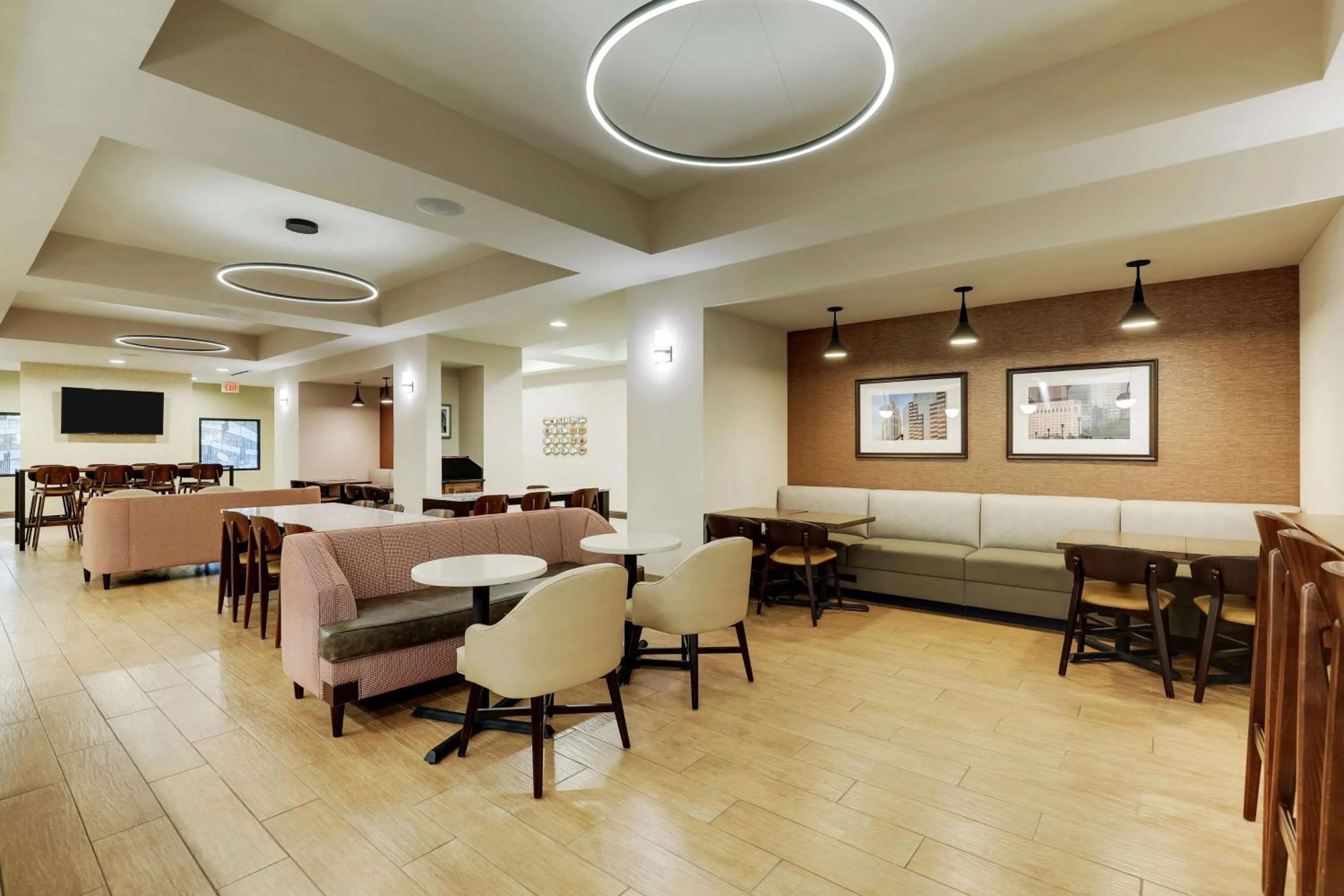 Restaurant/places to eat in Drury Plaza Hotel Columbus Downtown