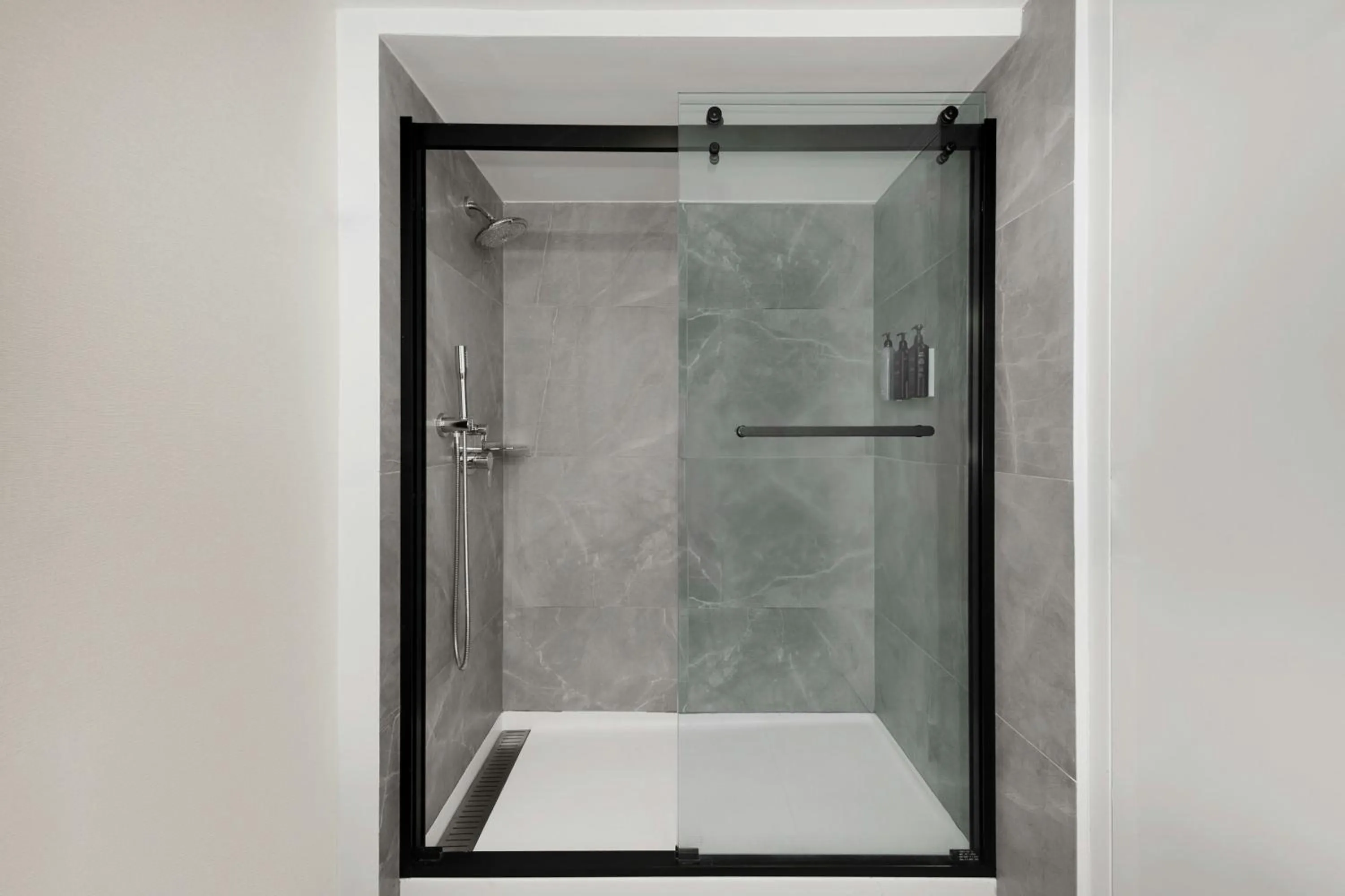 Bathroom in Sheraton Hotel Metairie New Orleans