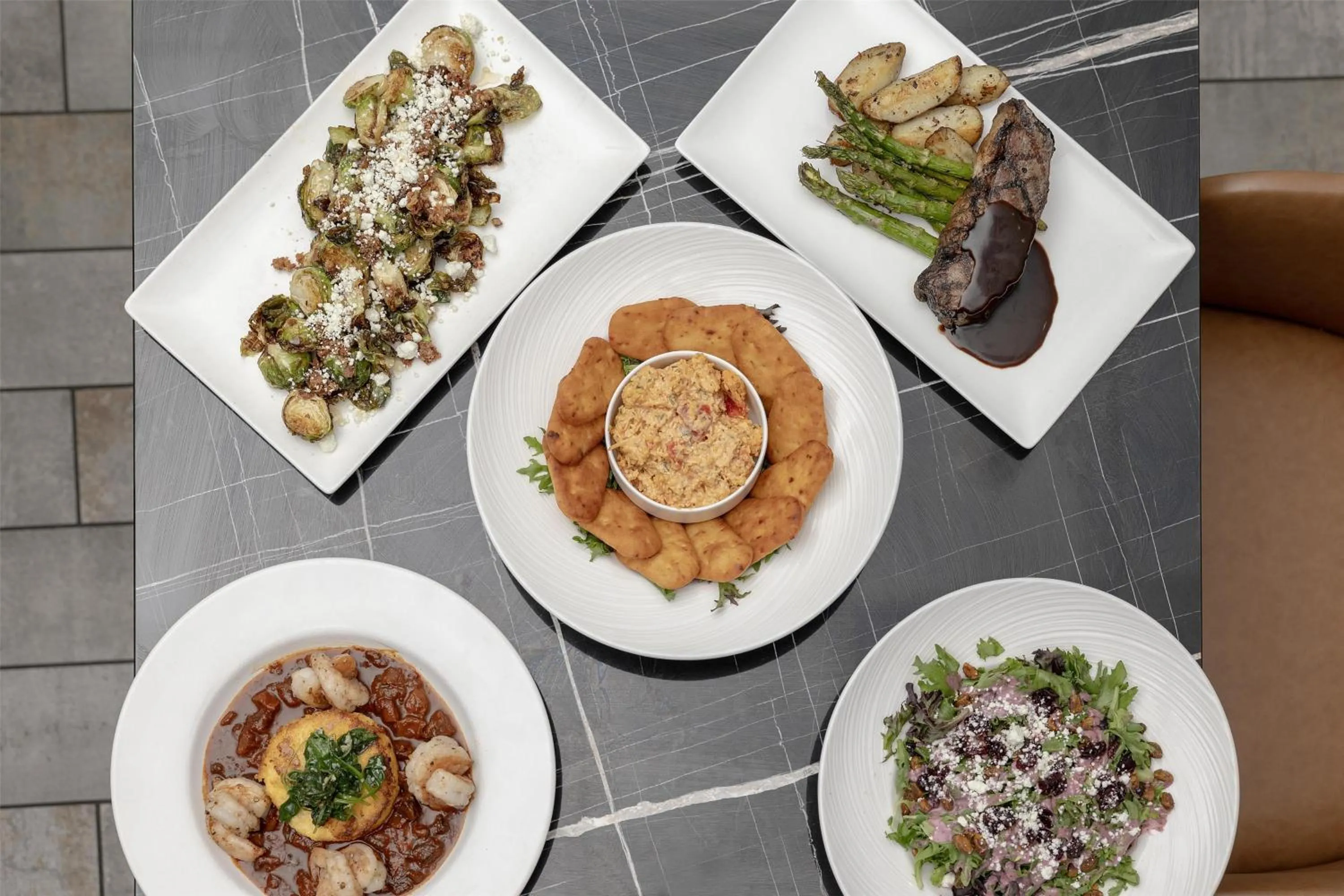 Restaurant/places to eat in Virginia Crossings Hotel, Tapestry Collection by Hilton