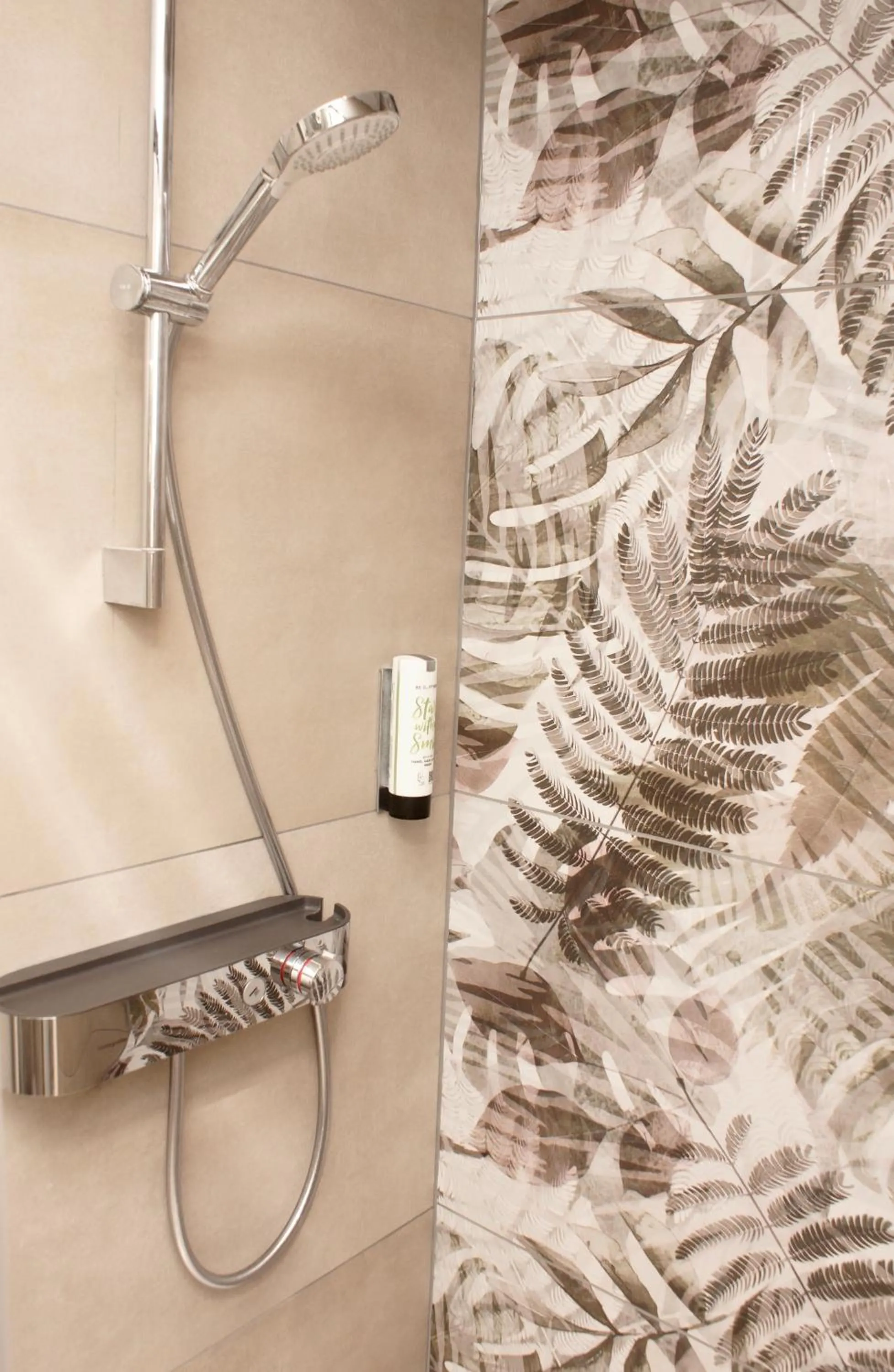 Shower in Hotel van Gelder